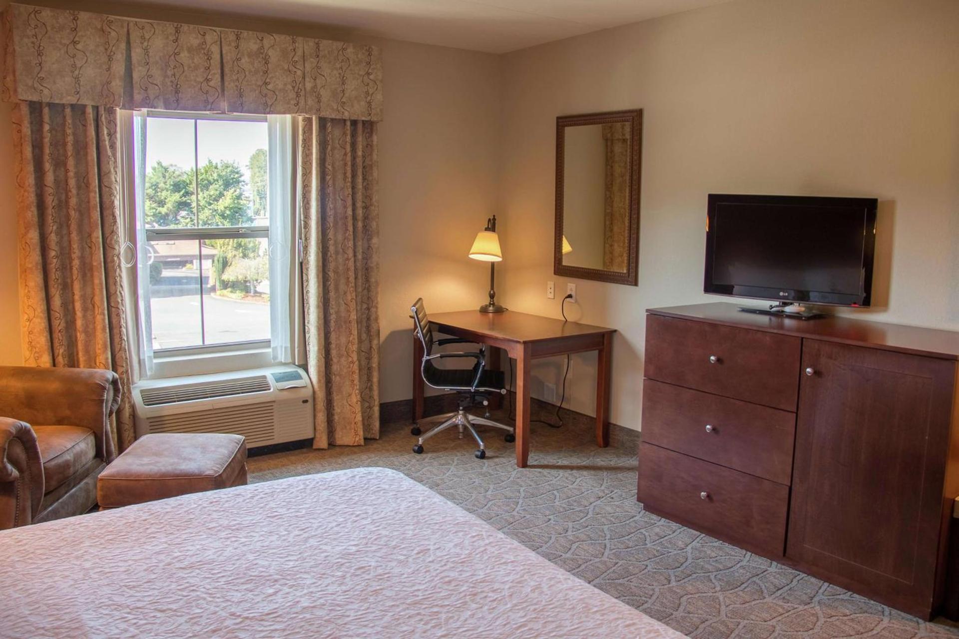 Hampton Inn Murphy photo 21