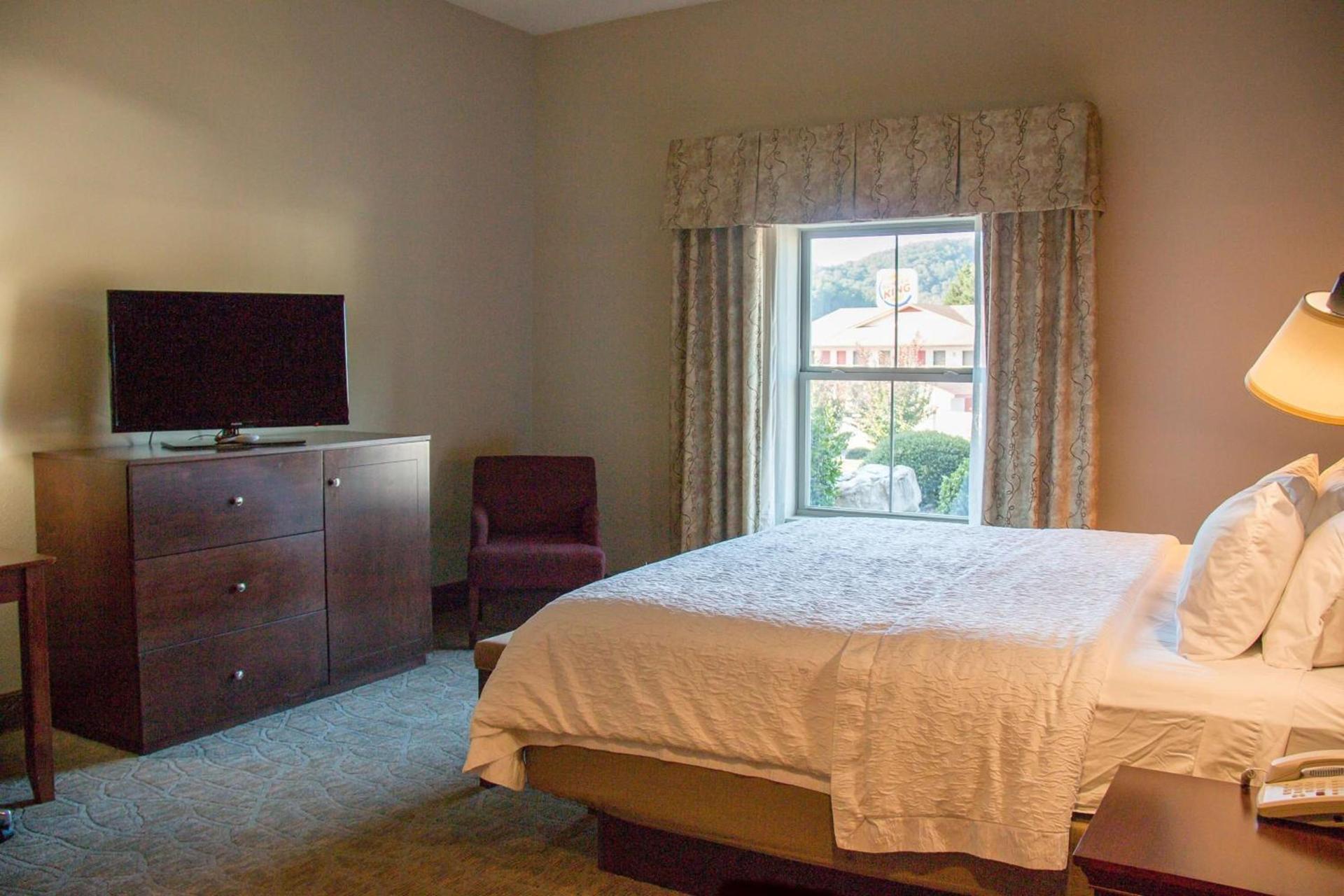 Hampton Inn Murphy photo 32