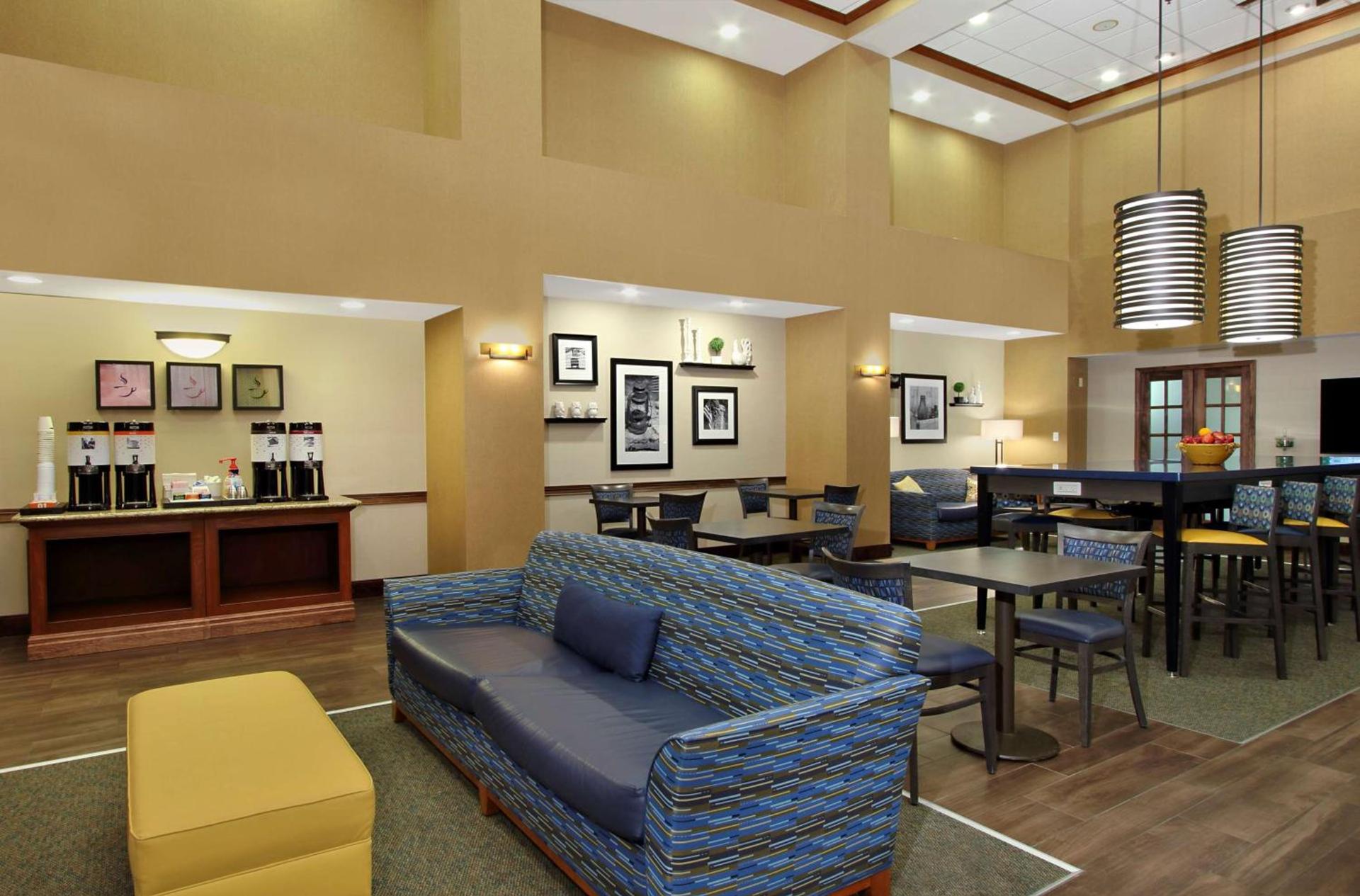 Hampton Inn & Suites Madisonville photo 7