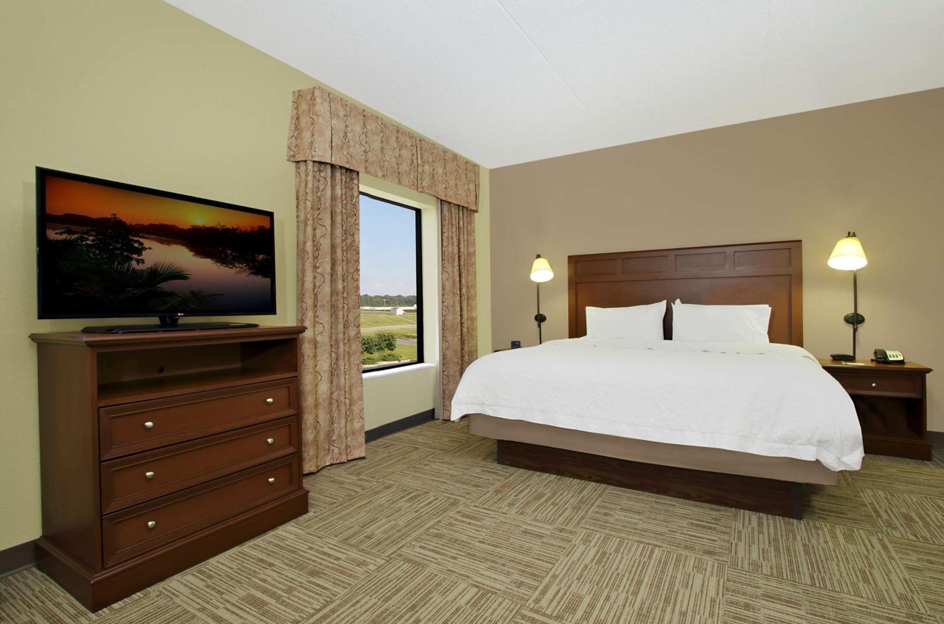 Hampton Inn & Suites Madisonville photo 21