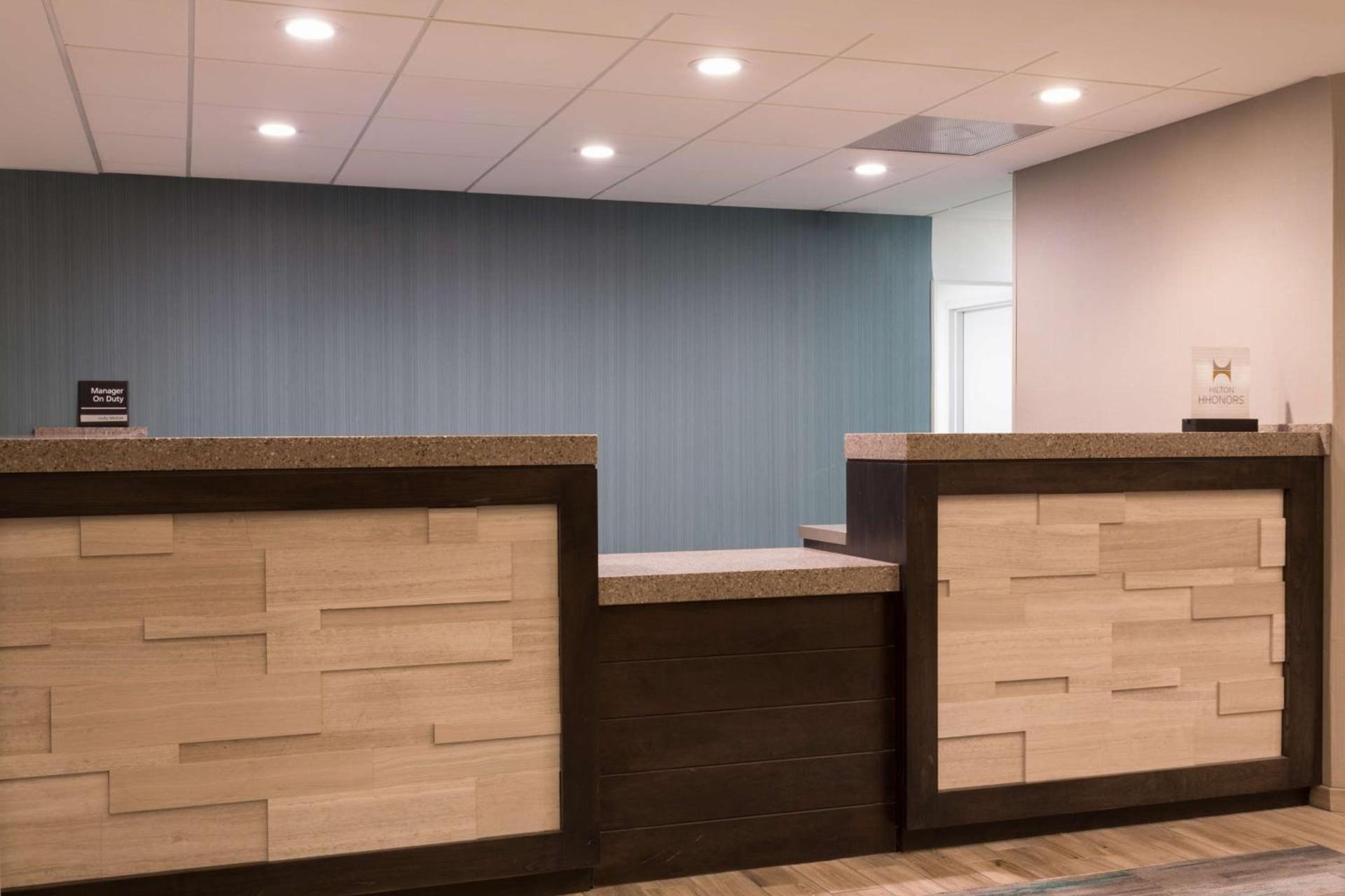 Hampton Inn Harbourgate photo 7