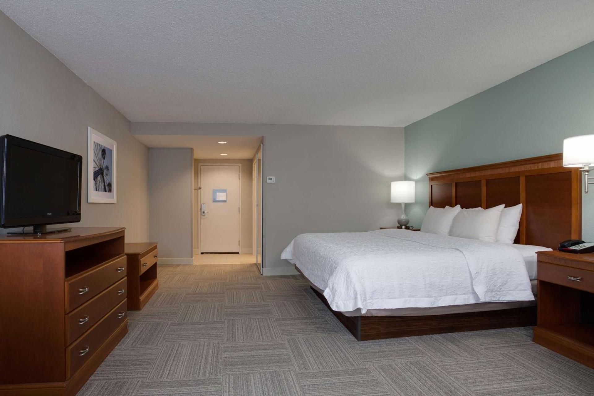 Hampton Inn Harbourgate photo 34