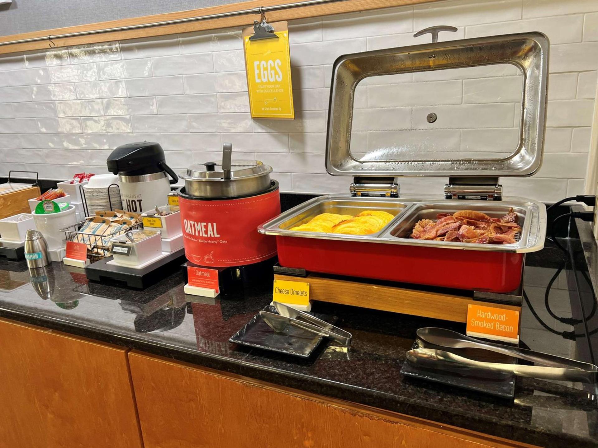 Hampton Inn New Bern photo 24