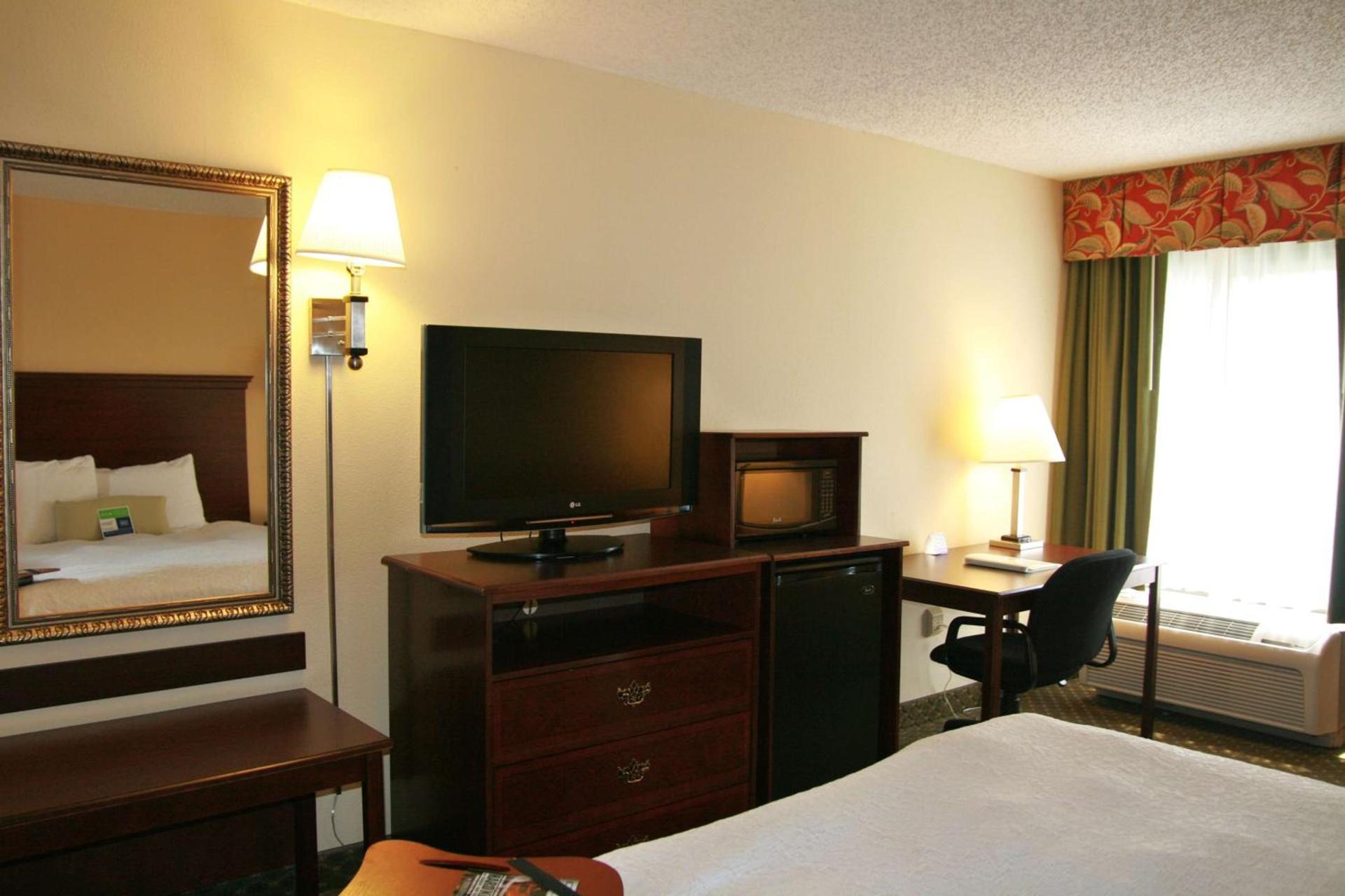 Hampton Inn New Bern photo 42