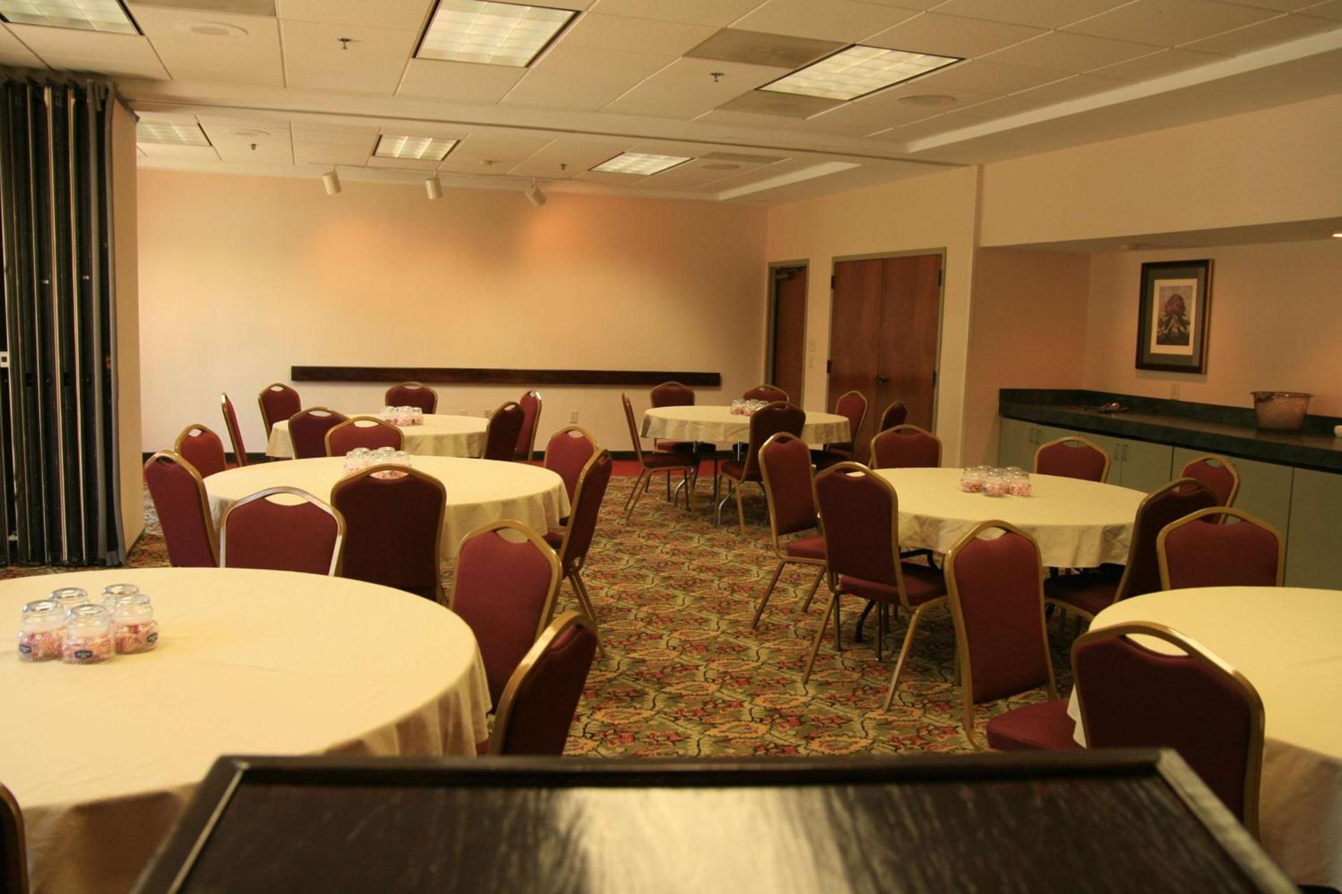 Hampton Inn New Bern photo 57