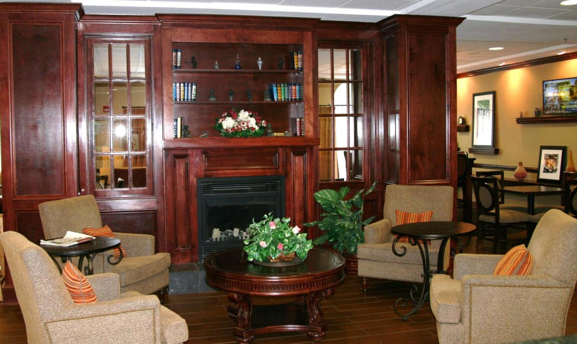 Hampton Inn Newberry Opera House photo 4