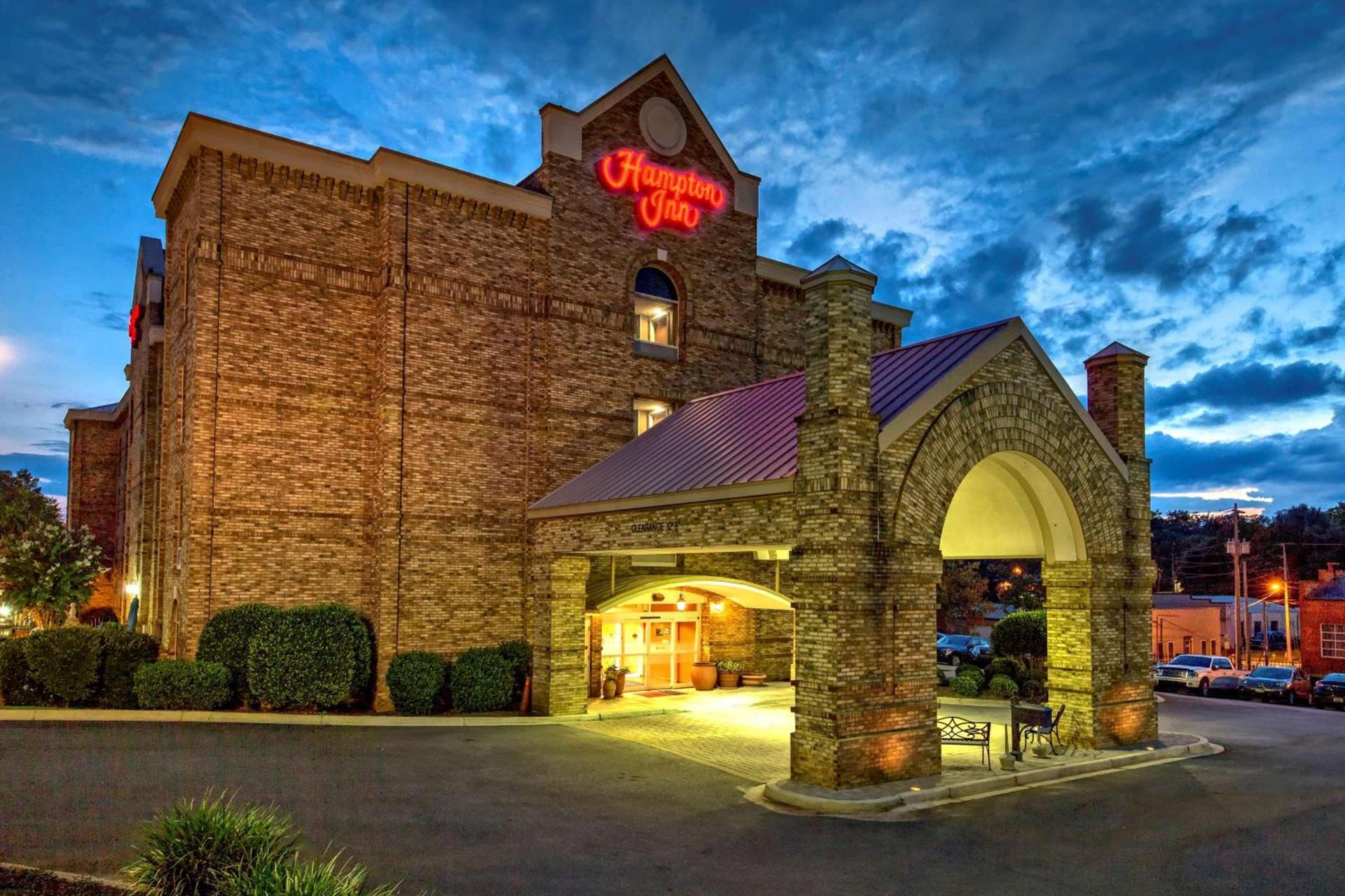 Hampton Inn Newberry Opera House photo 2