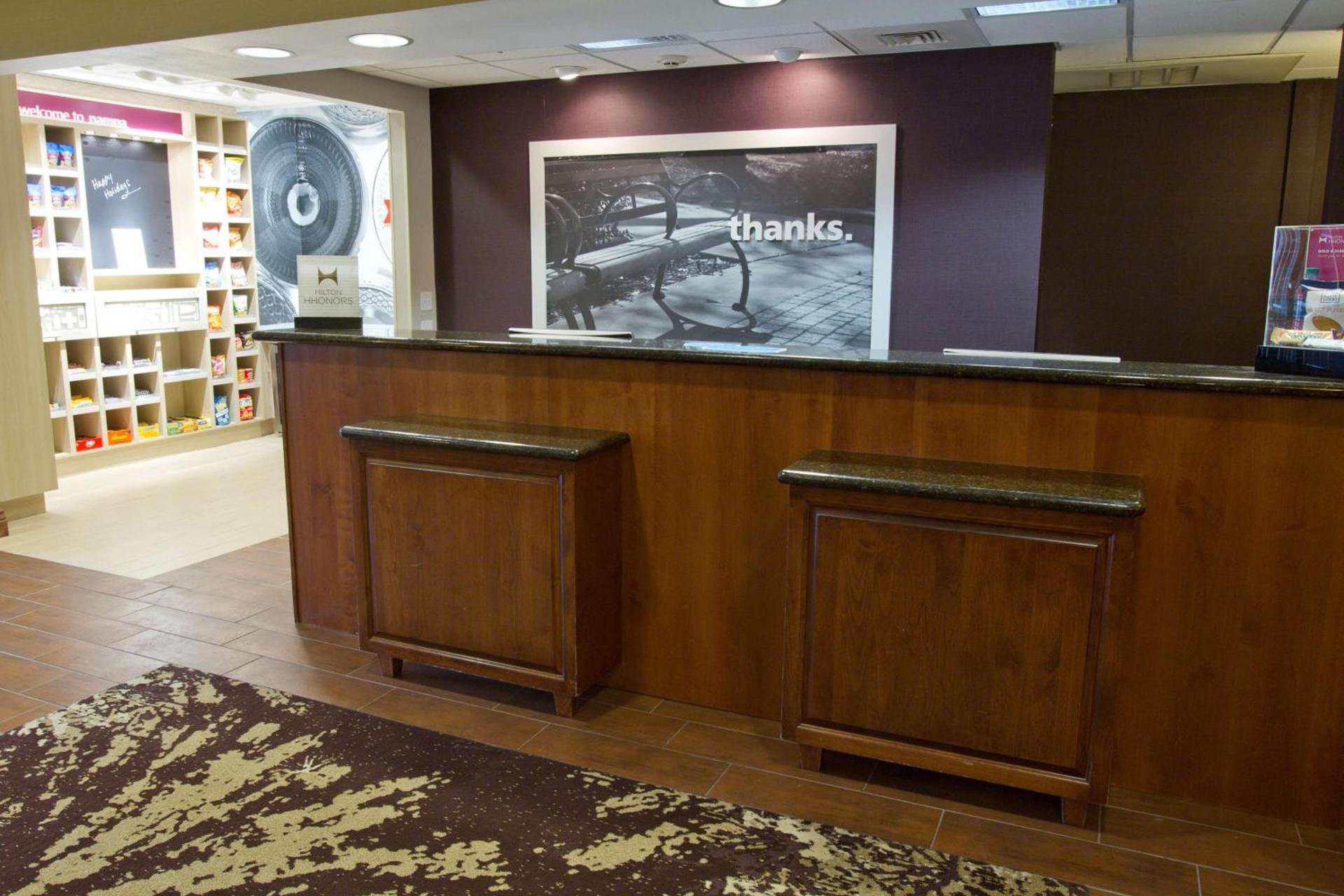 Hampton Inn & Suites Nampa at the Idaho Center photo 2