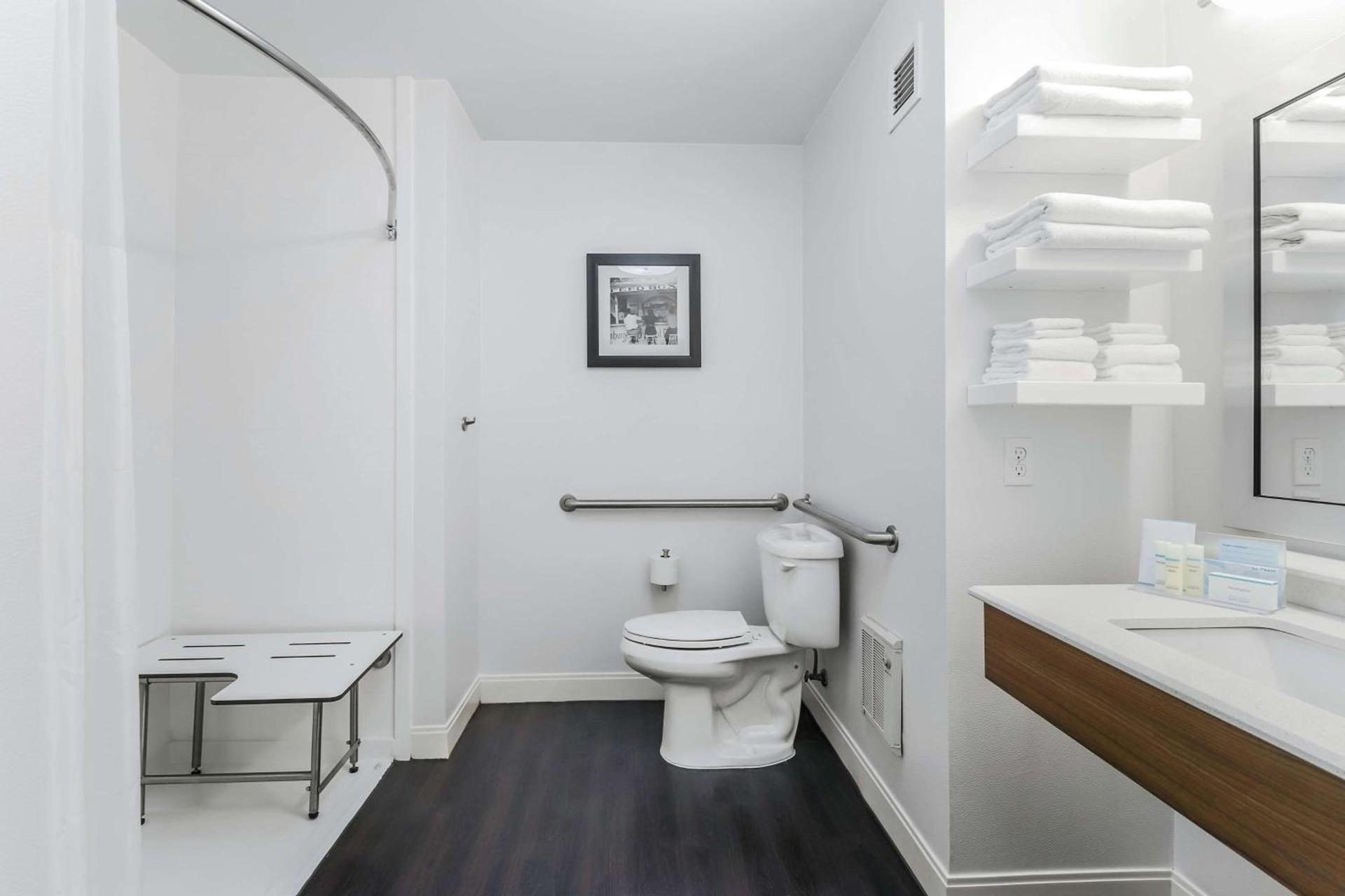 Hampton Inn Heath photo 24