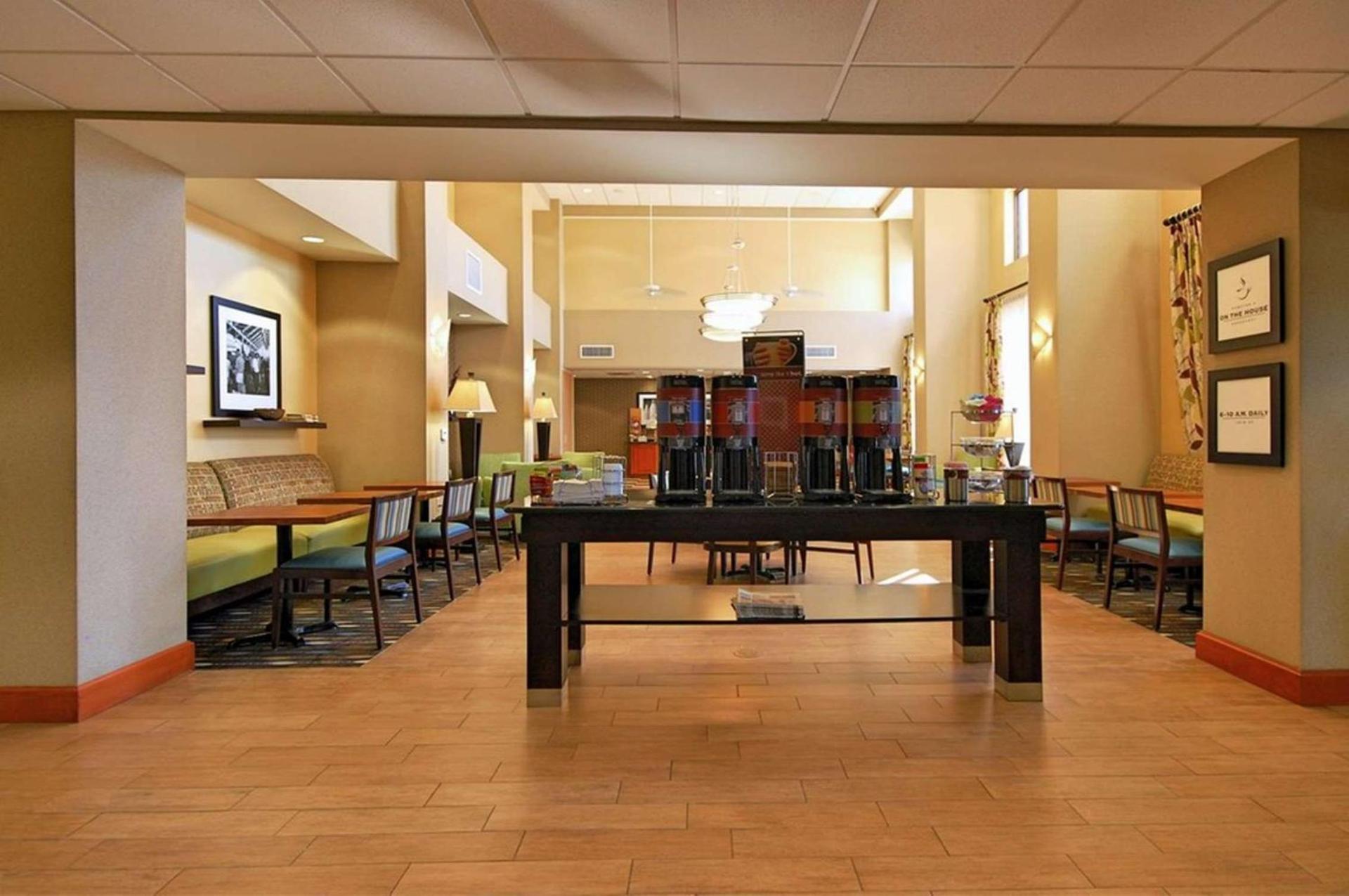 Hampton Inn and Suites New Iberia photo 9