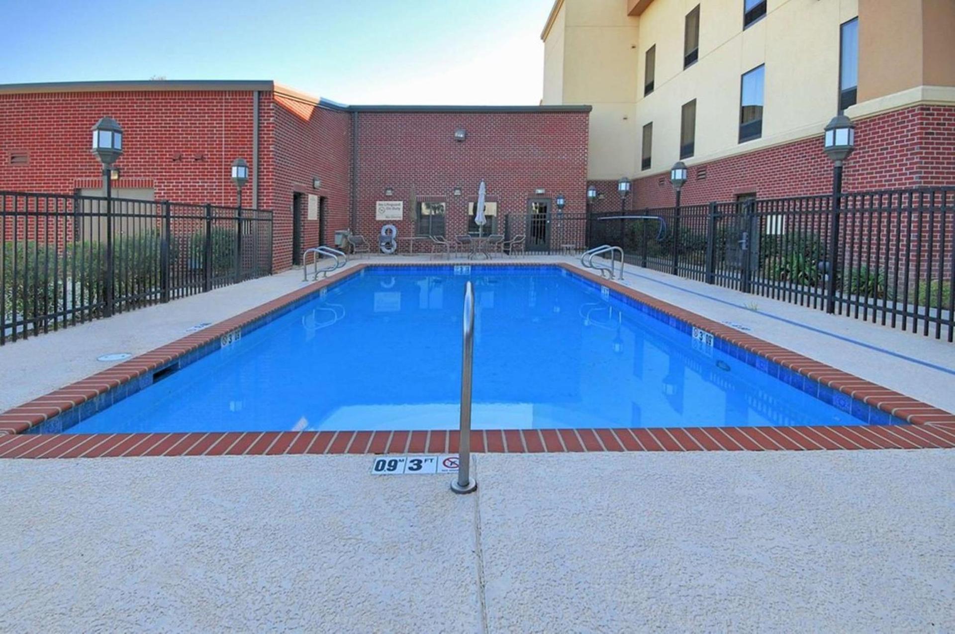 Hampton Inn and Suites New Iberia photo 15