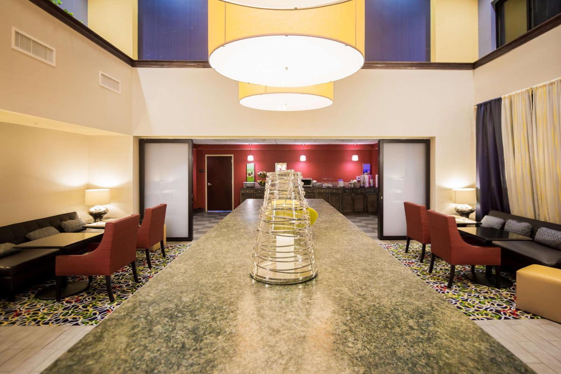 Hampton Inn & Suites Natchez photo 16