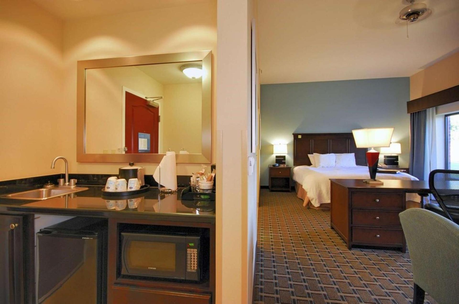 Hampton Inn and Suites New Iberia photo 46