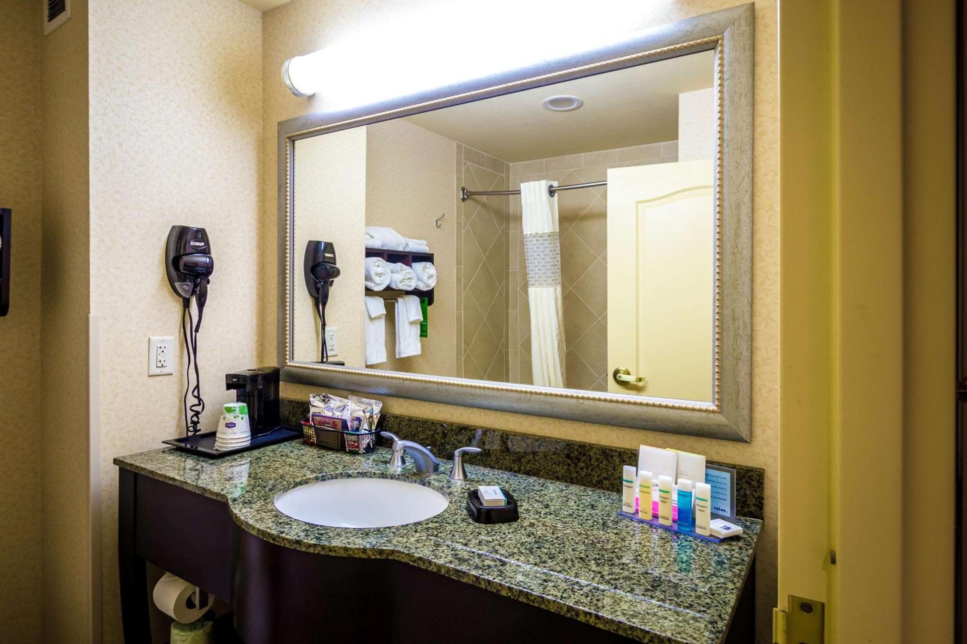 Hampton Inn & Suites Natchez photo 25