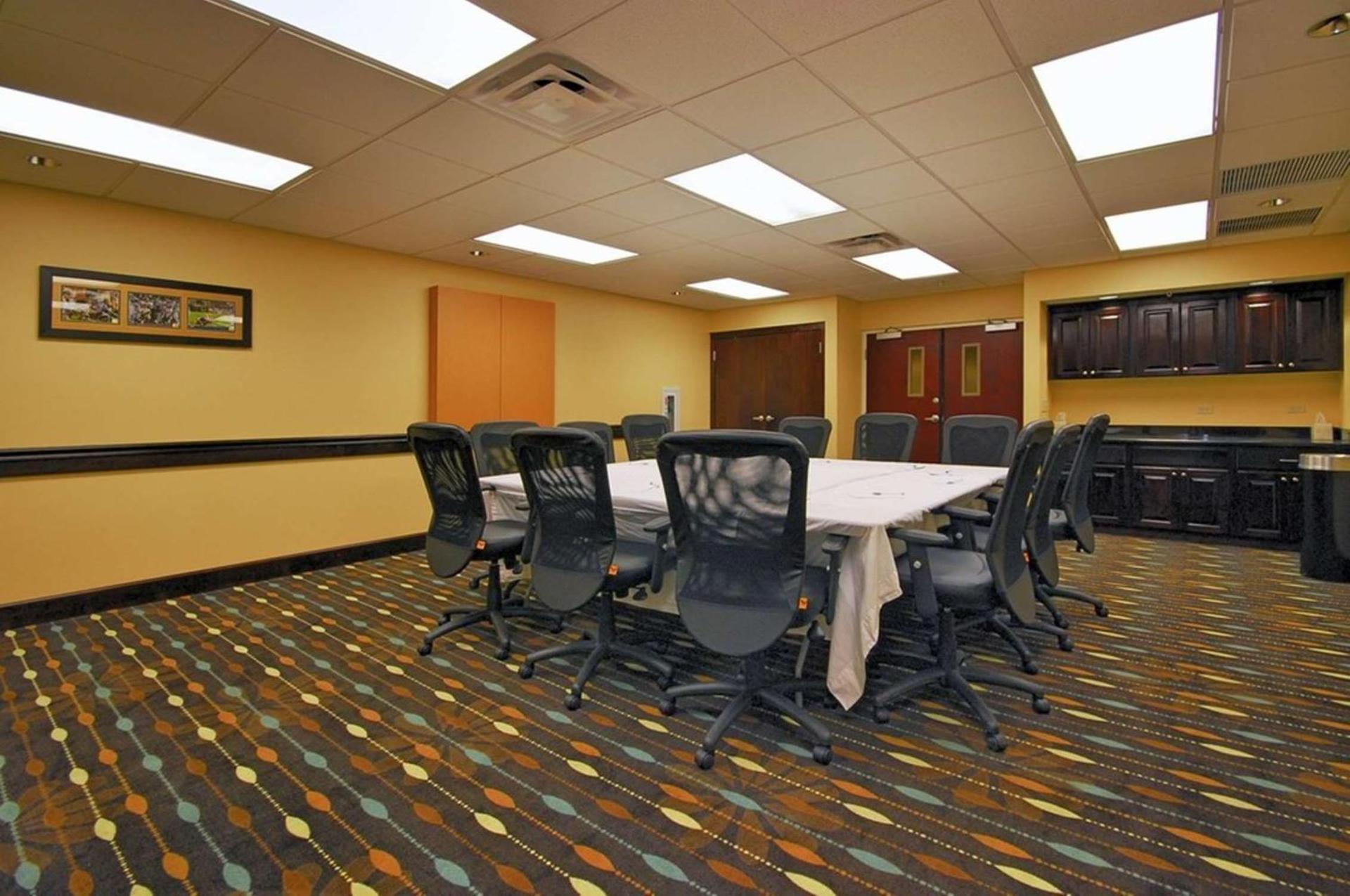 Hampton Inn and Suites New Iberia photo 81