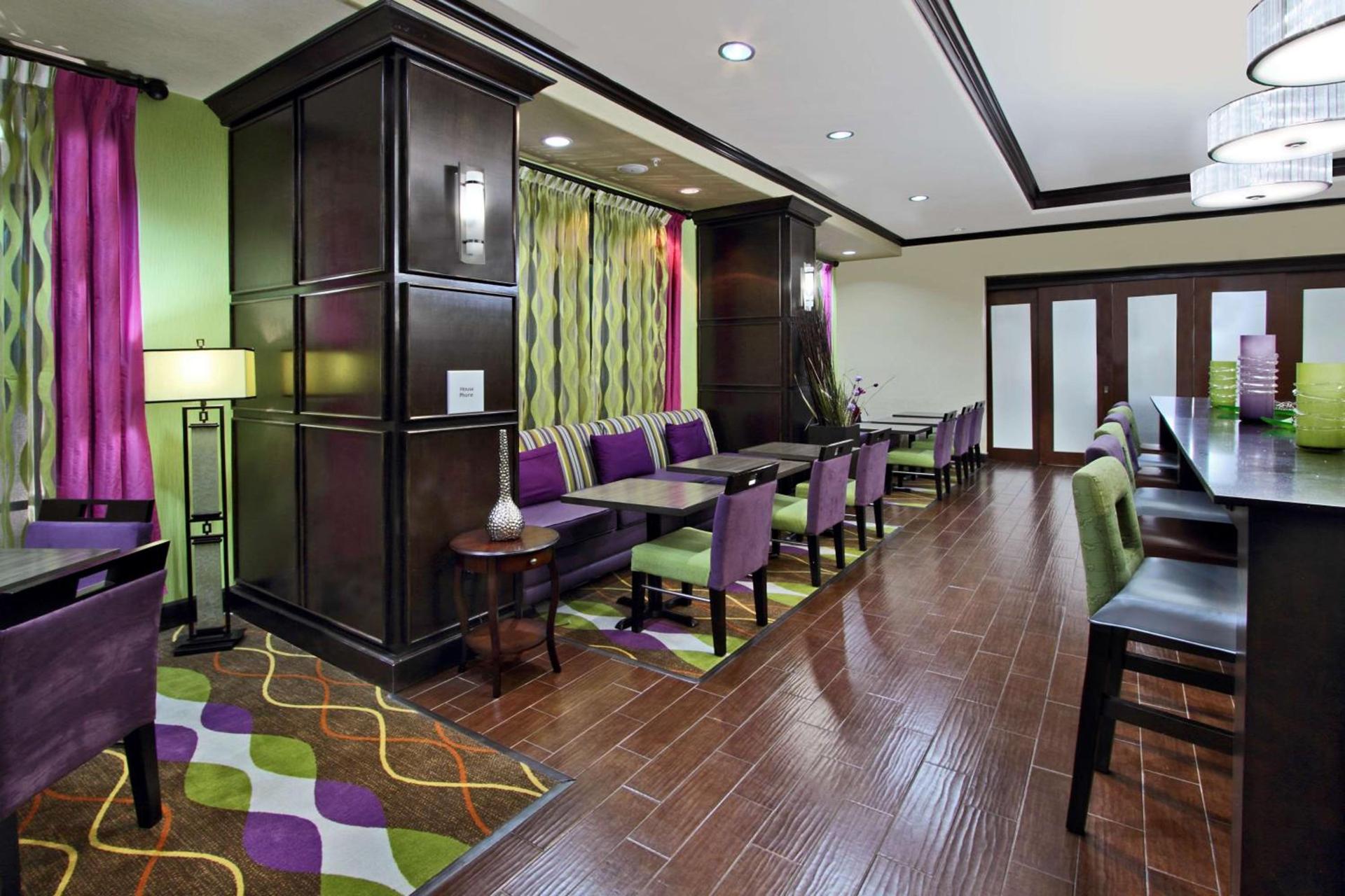 Hampton Inn Beeville photo 3