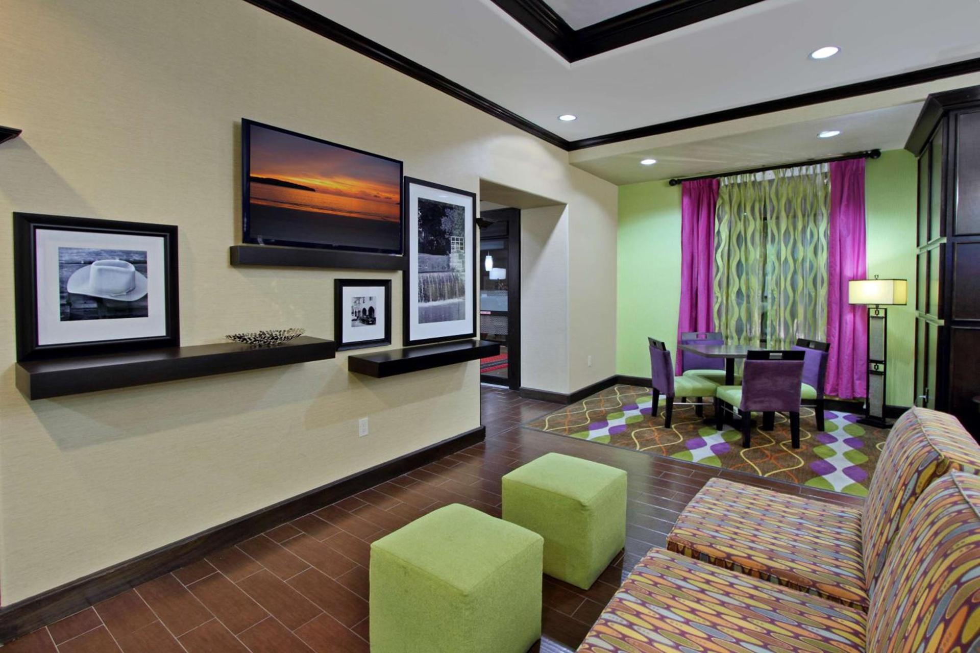 Hampton Inn Beeville photo 5