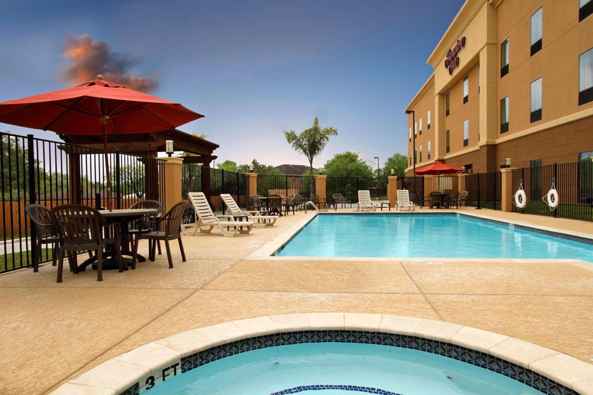 Hampton Inn Beeville photo 6