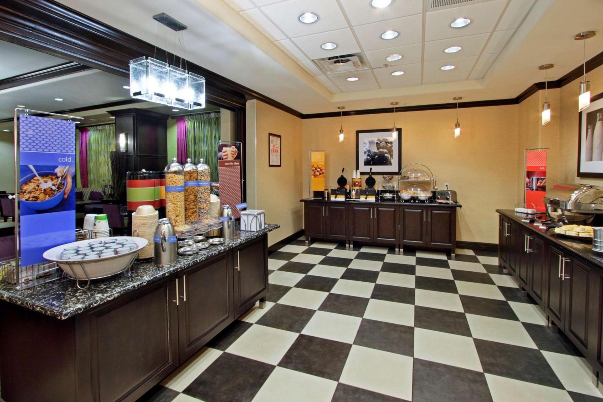 Hampton Inn Beeville photo 10
