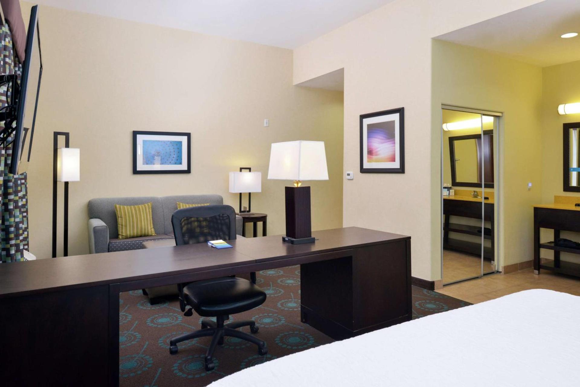 Hampton Inn Beeville photo 14