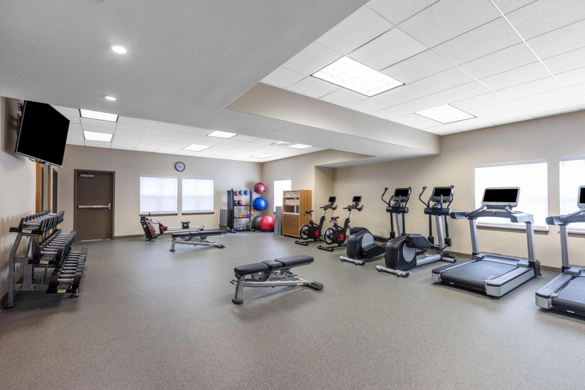 Homewood Suites by Hilton Newark Fremont photo 14