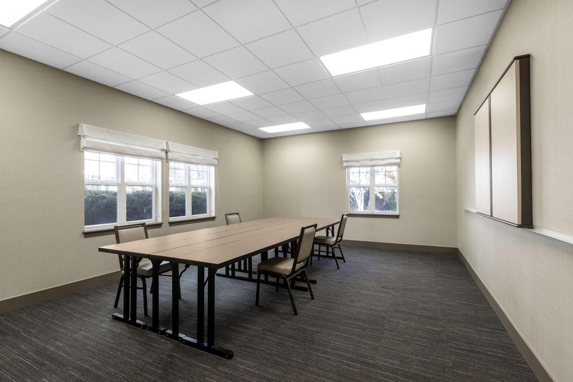 Homewood Suites by Hilton Newark Fremont photo 34