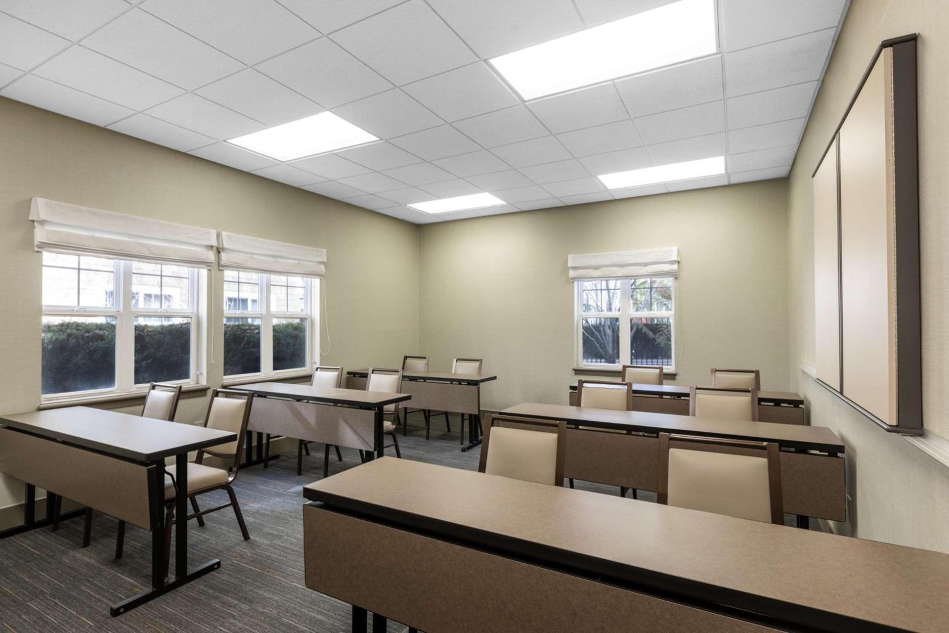 Homewood Suites by Hilton Newark Fremont photo 36