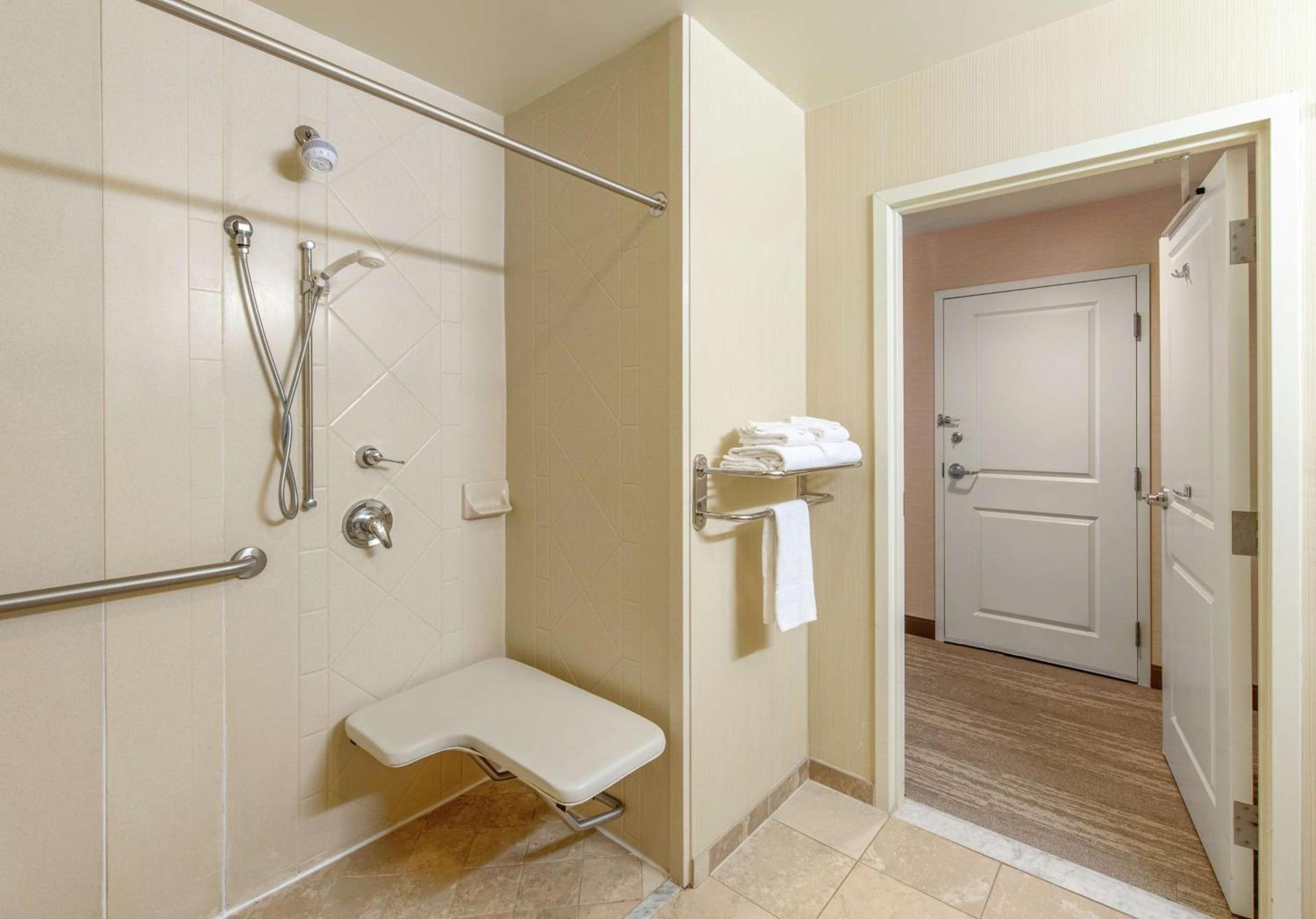 Hampton Inn & Suites North Conway photo 28