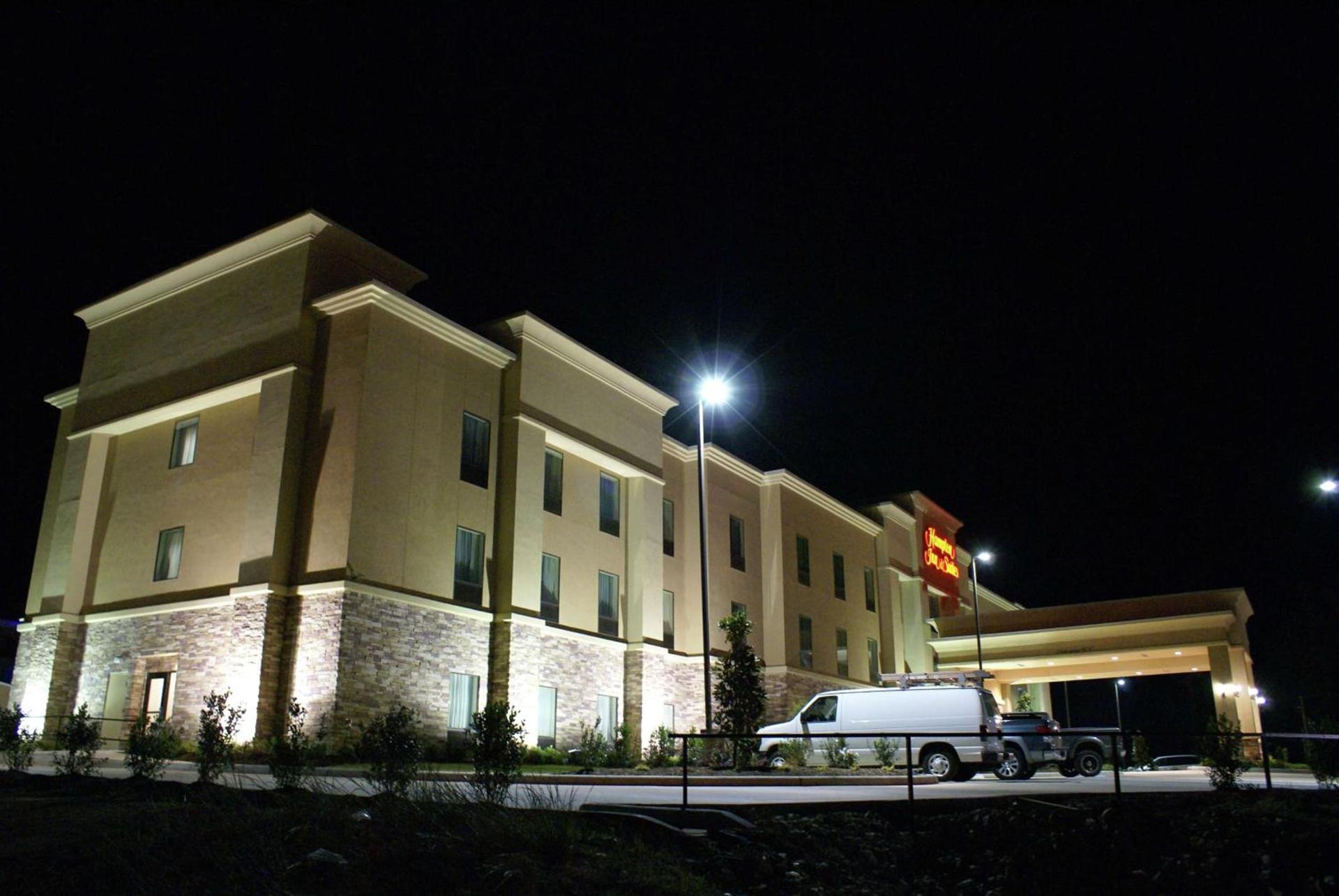 Hampton Inn & Suites Center photo 2