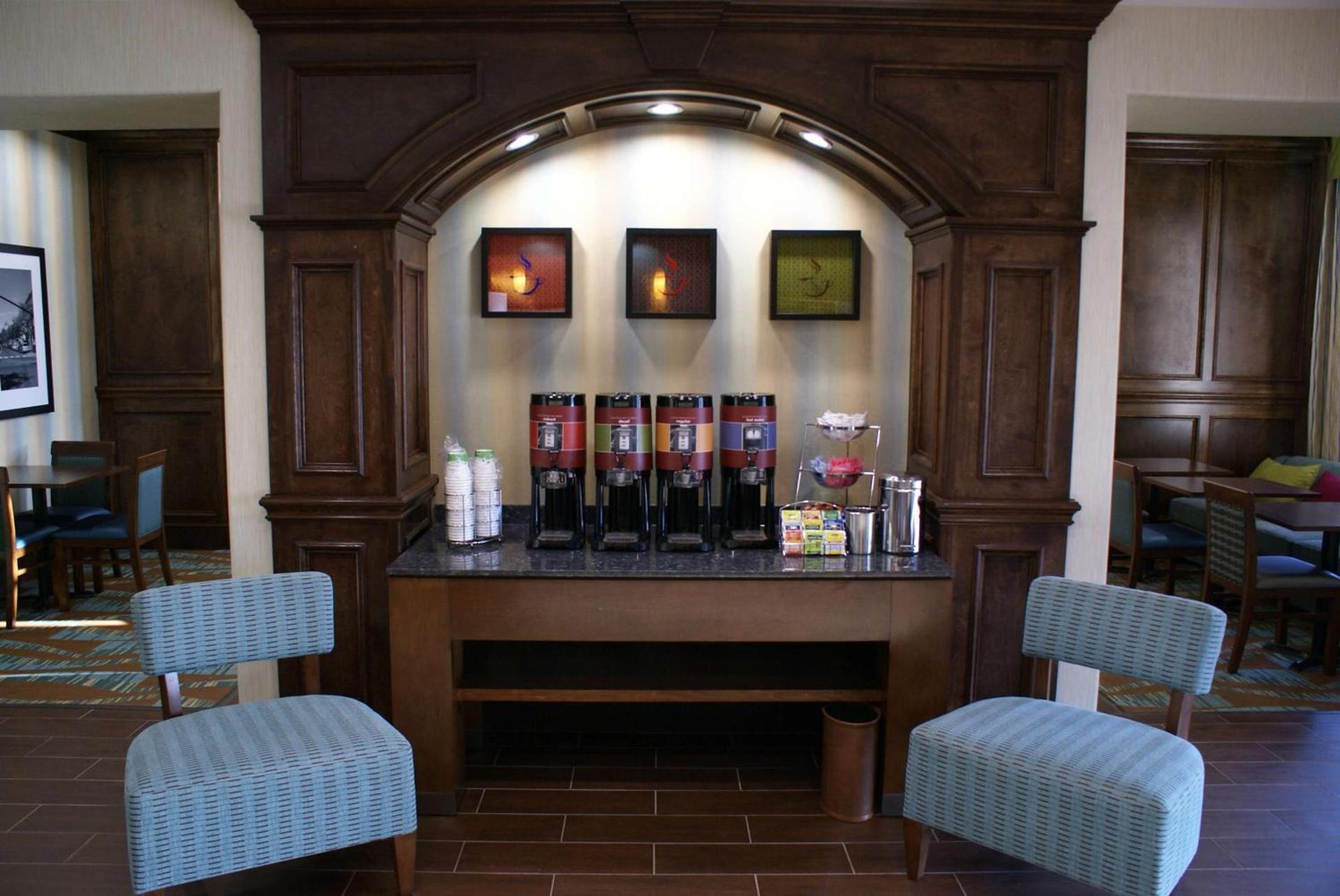 Hampton Inn & Suites Center photo 14