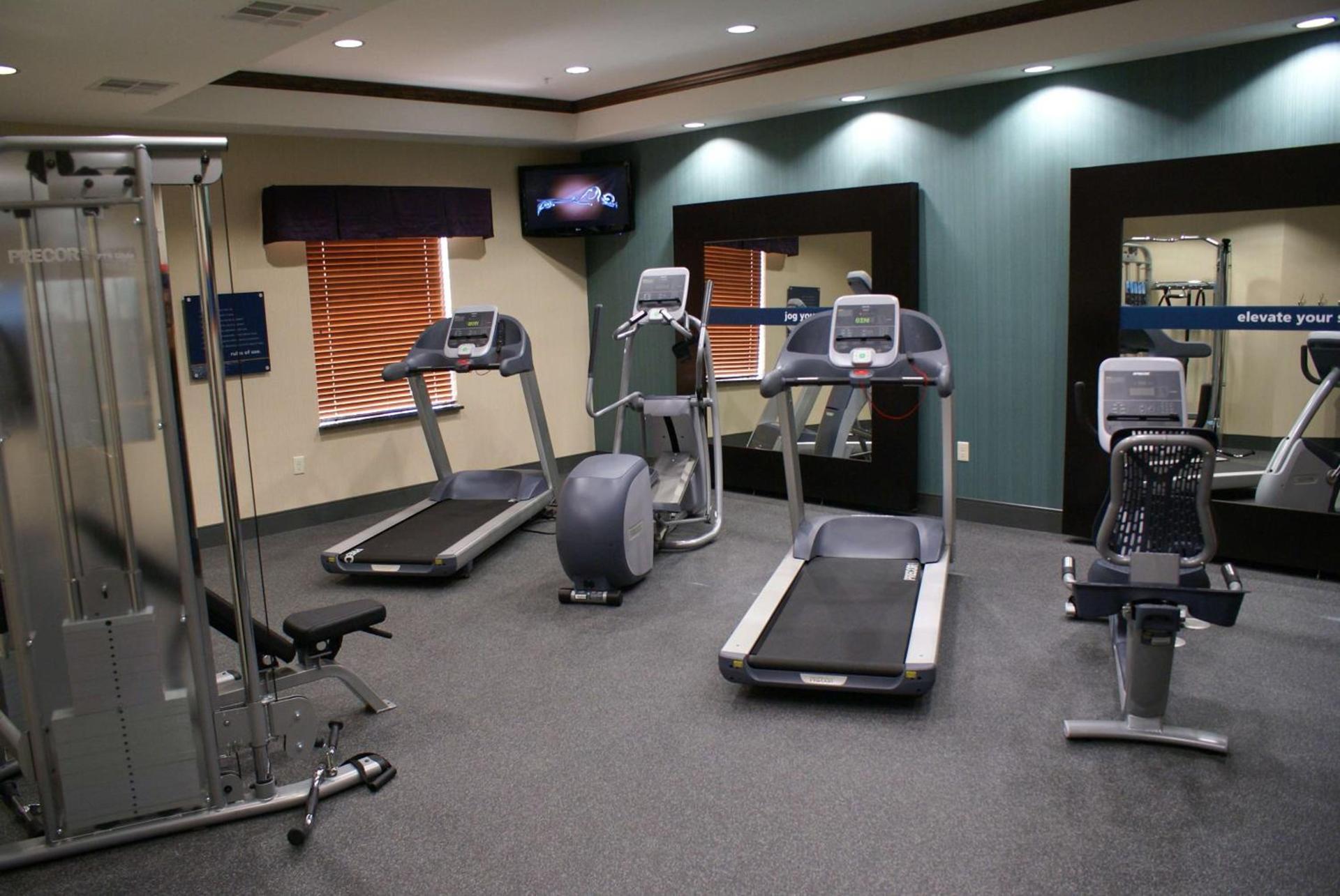 Hampton Inn & Suites Center photo 18