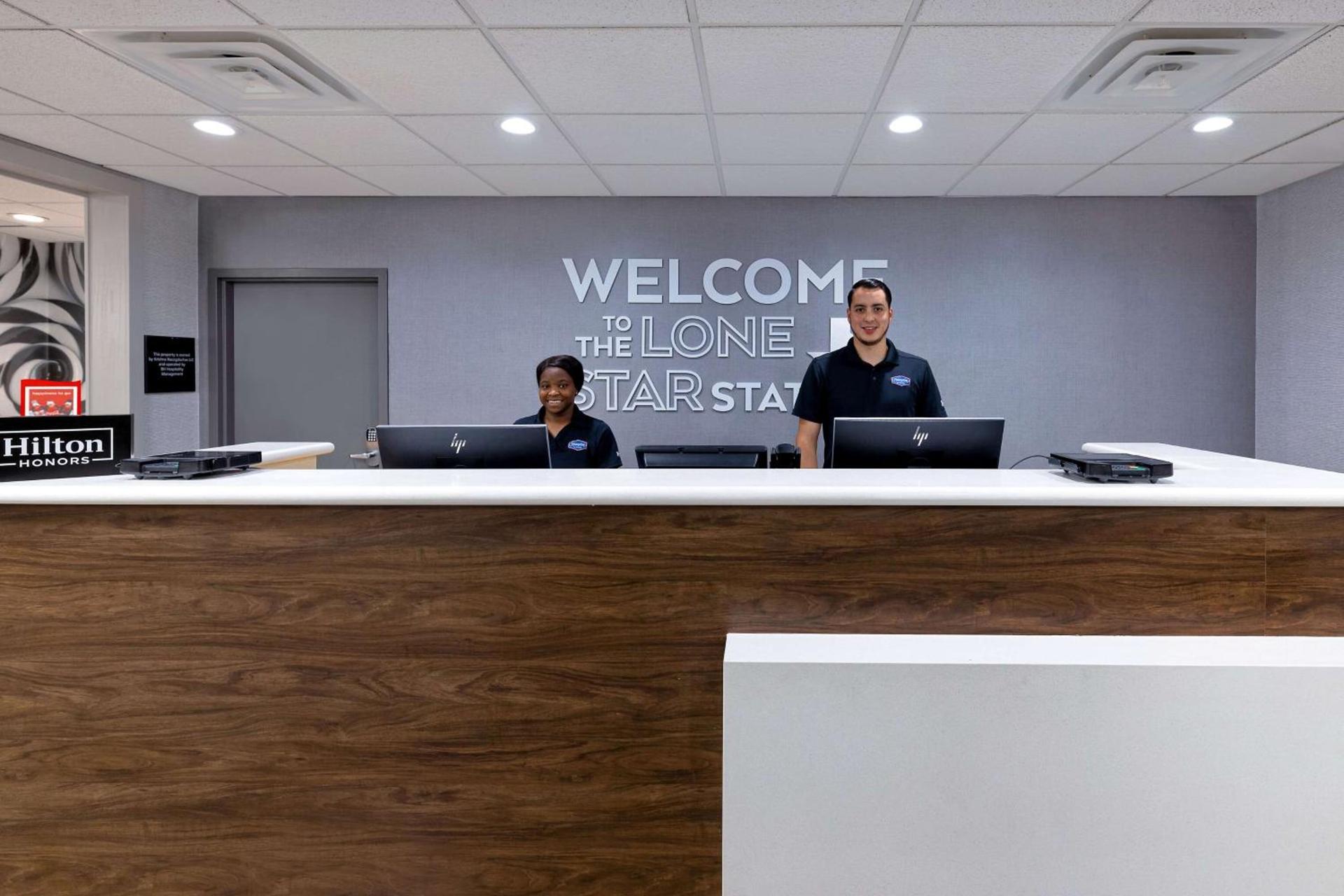 Hampton Inn & Suites Nacogdoches photo 4