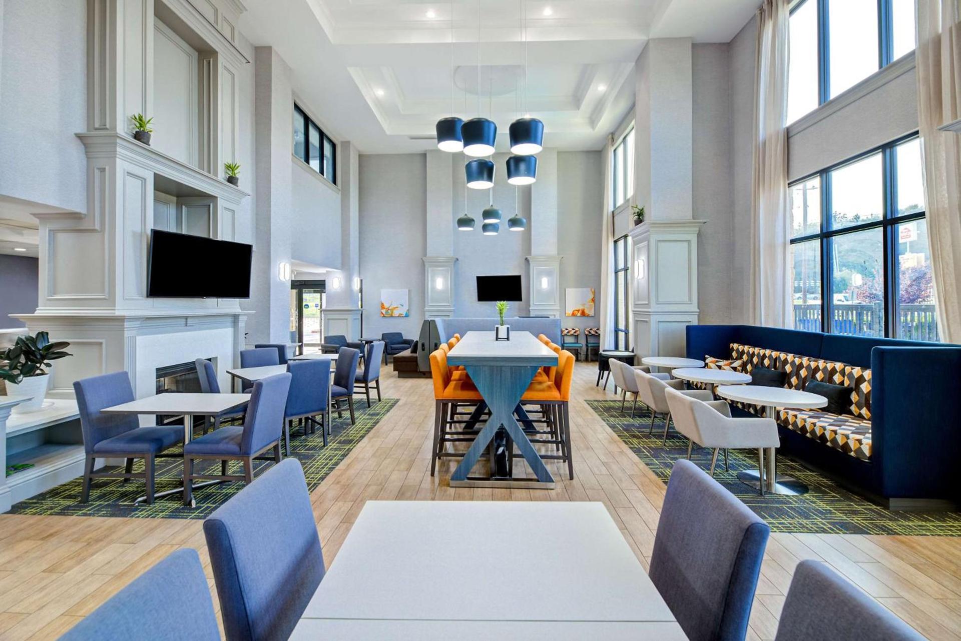 Hampton Inn & Suites Nacogdoches photo 13