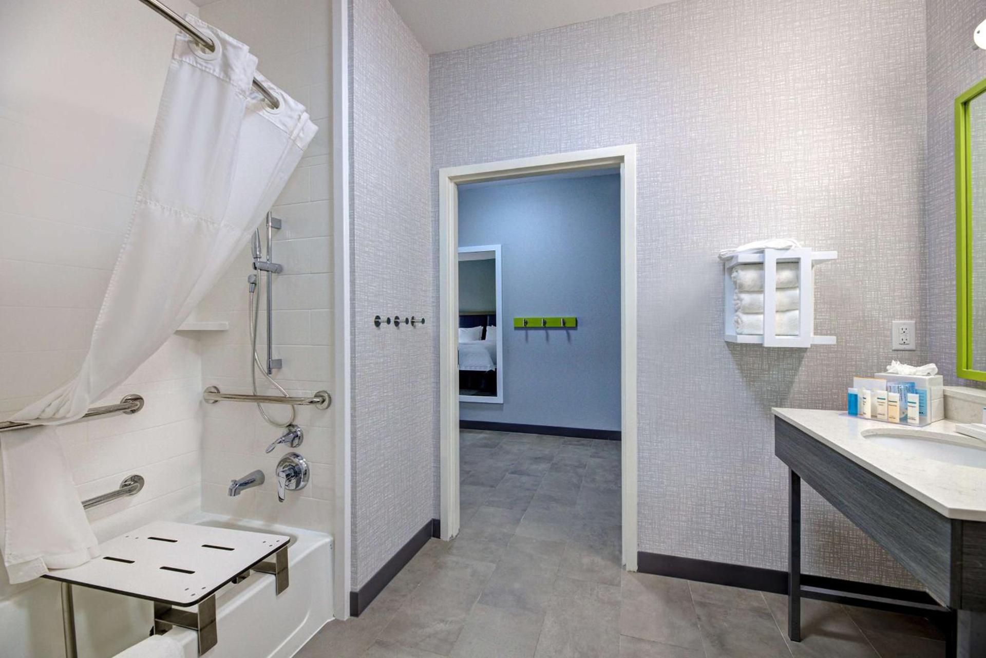 Hampton Inn & Suites Nacogdoches photo 25