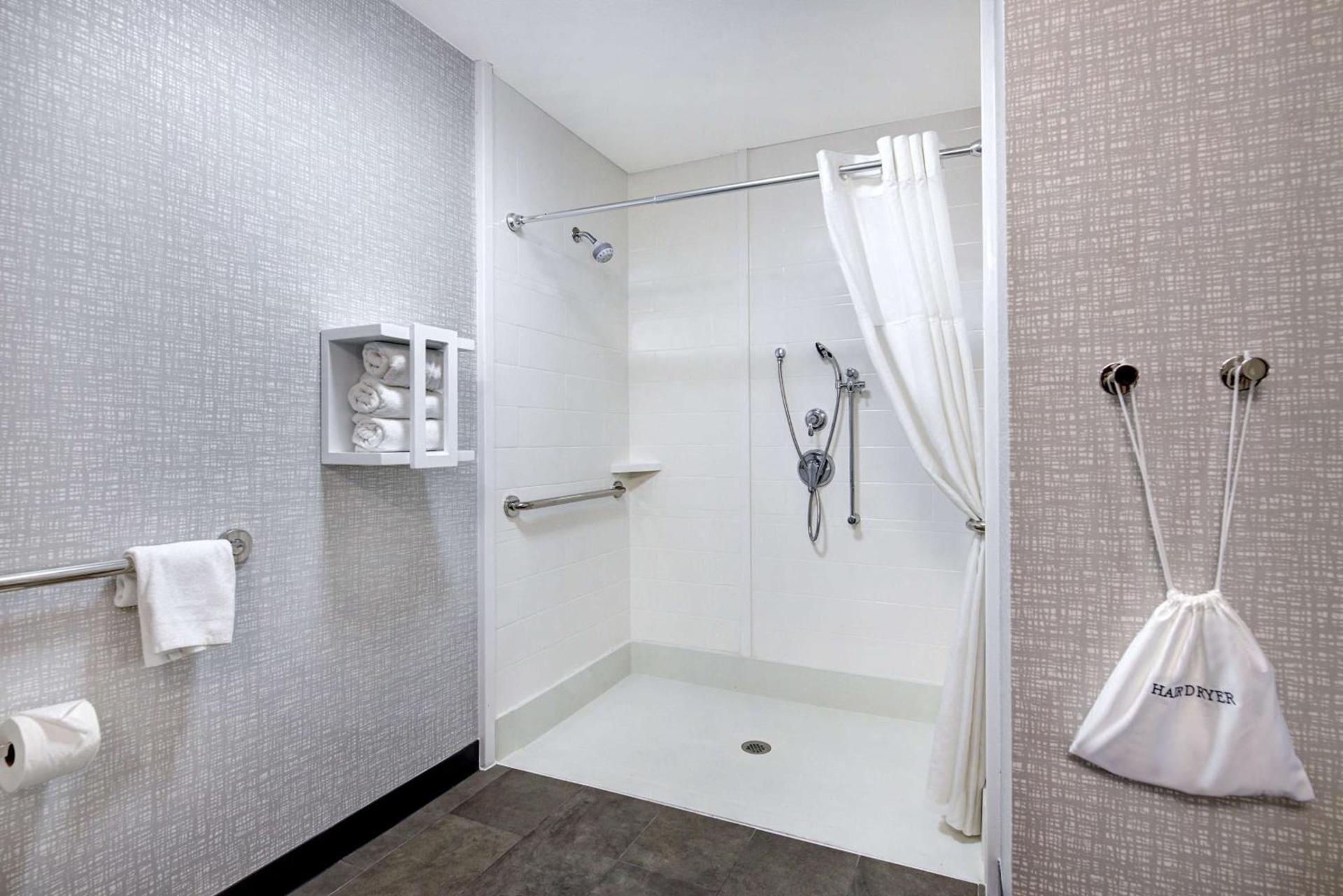 Hampton Inn & Suites Nacogdoches photo 34