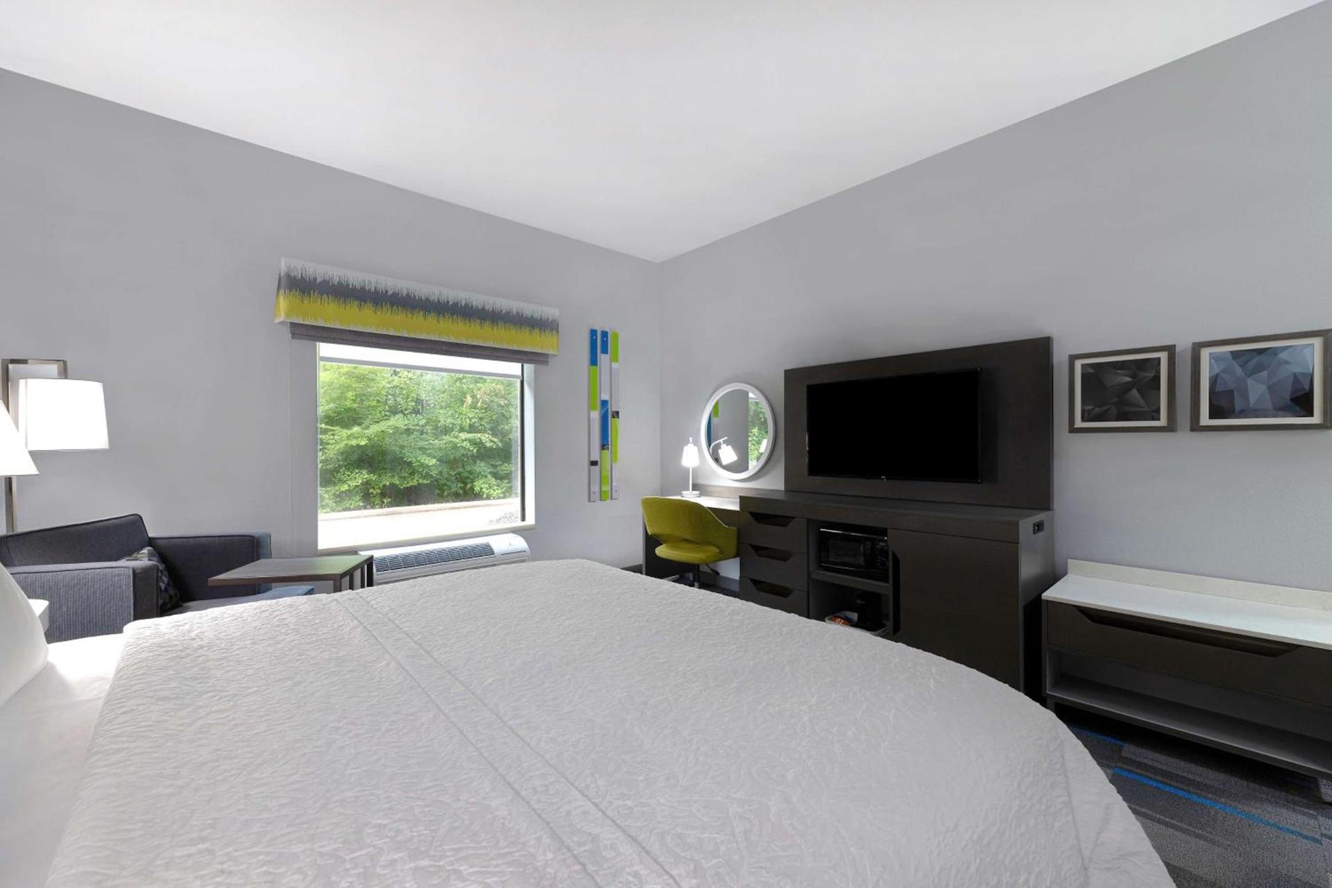 Hampton Inn & Suites Nacogdoches photo 40