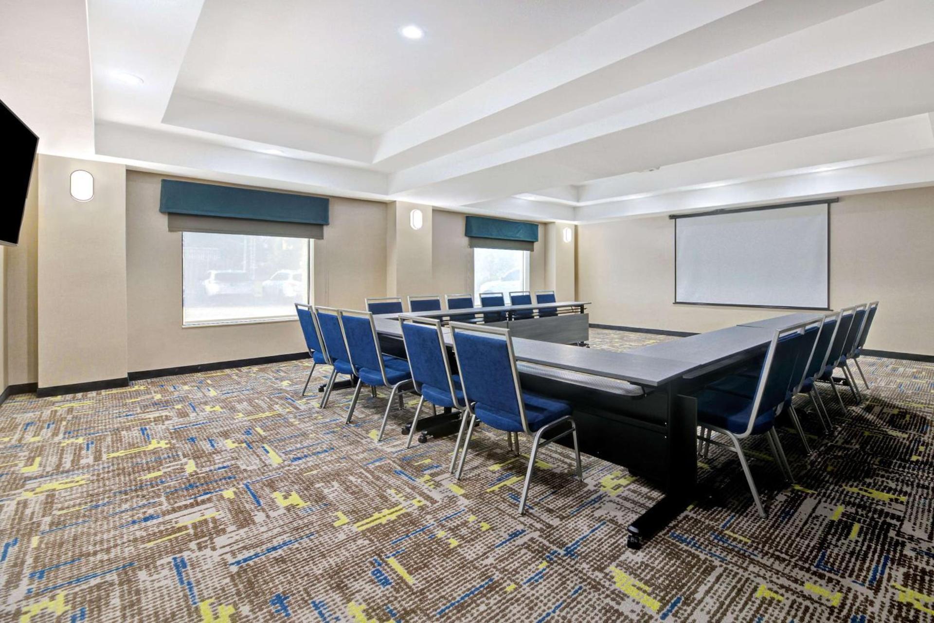 Hampton Inn & Suites Nacogdoches photo 43
