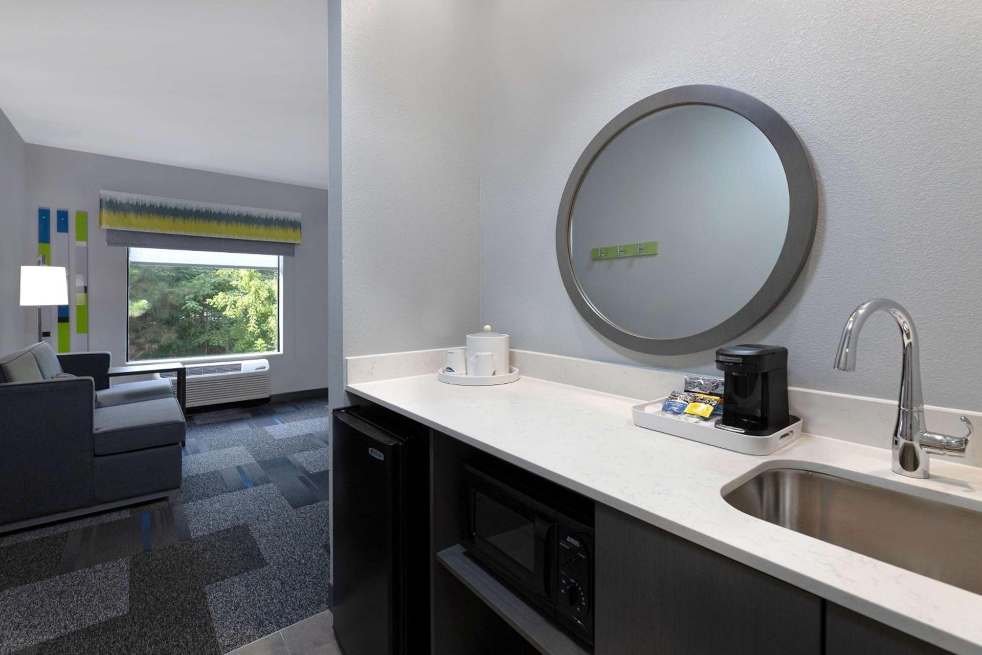 Hampton Inn & Suites Nacogdoches photo 41