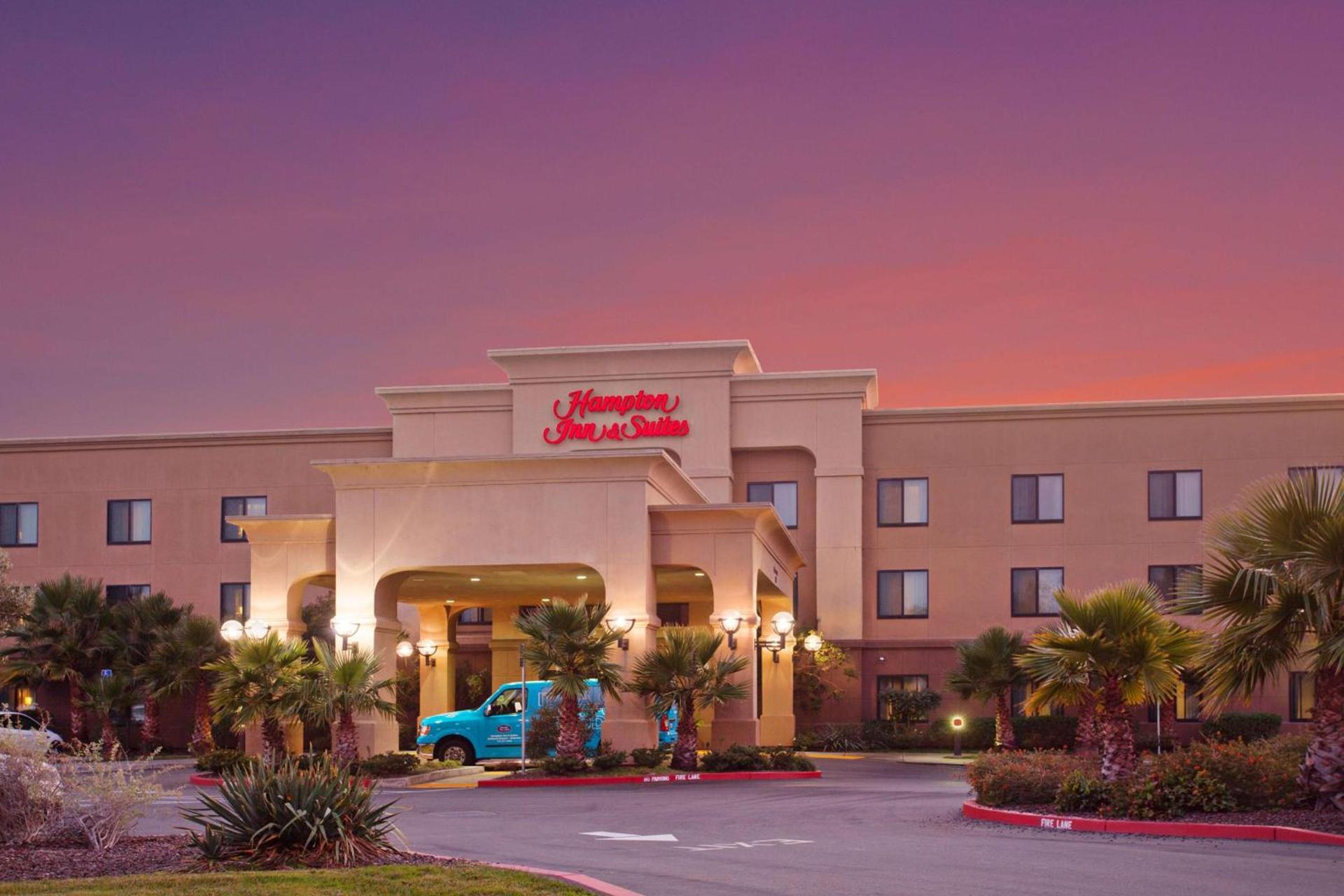 Hampton Inn & Suites Oakland Airport-Alameda photo 2