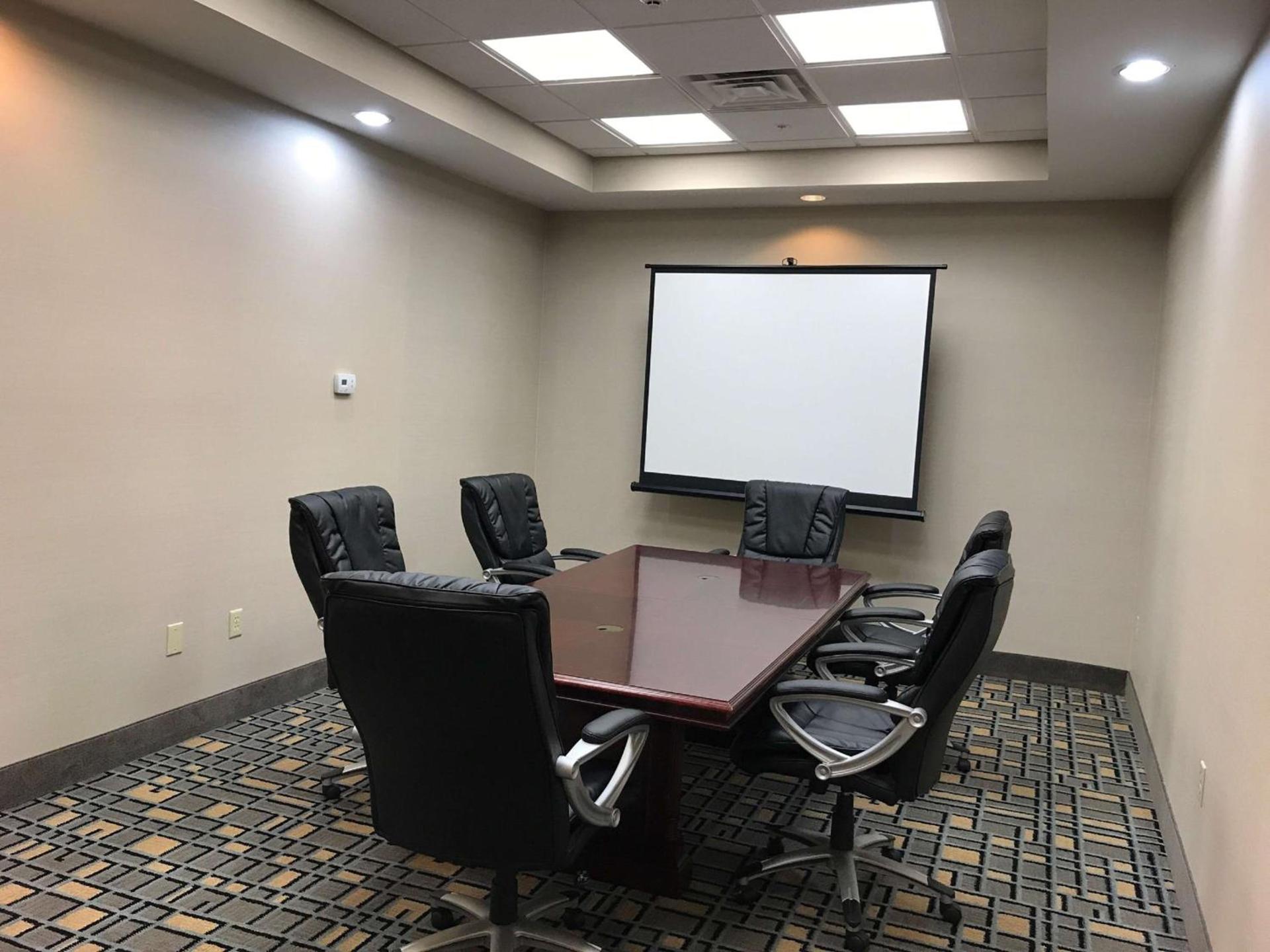 Hampton Inn & Suites Oklahoma City Airport photo 29