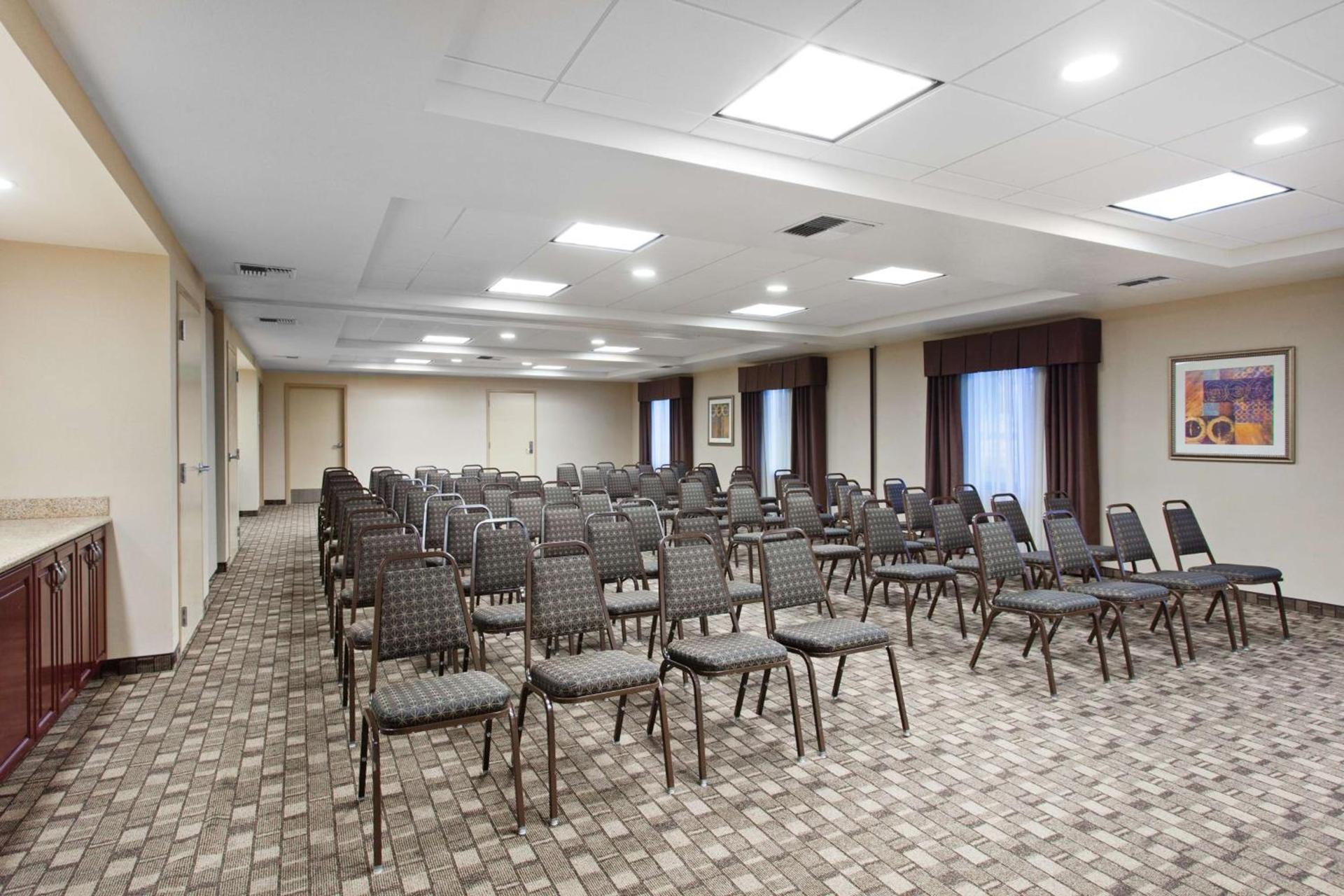 Hampton Inn & Suites Oakland Airport-Alameda photo 27