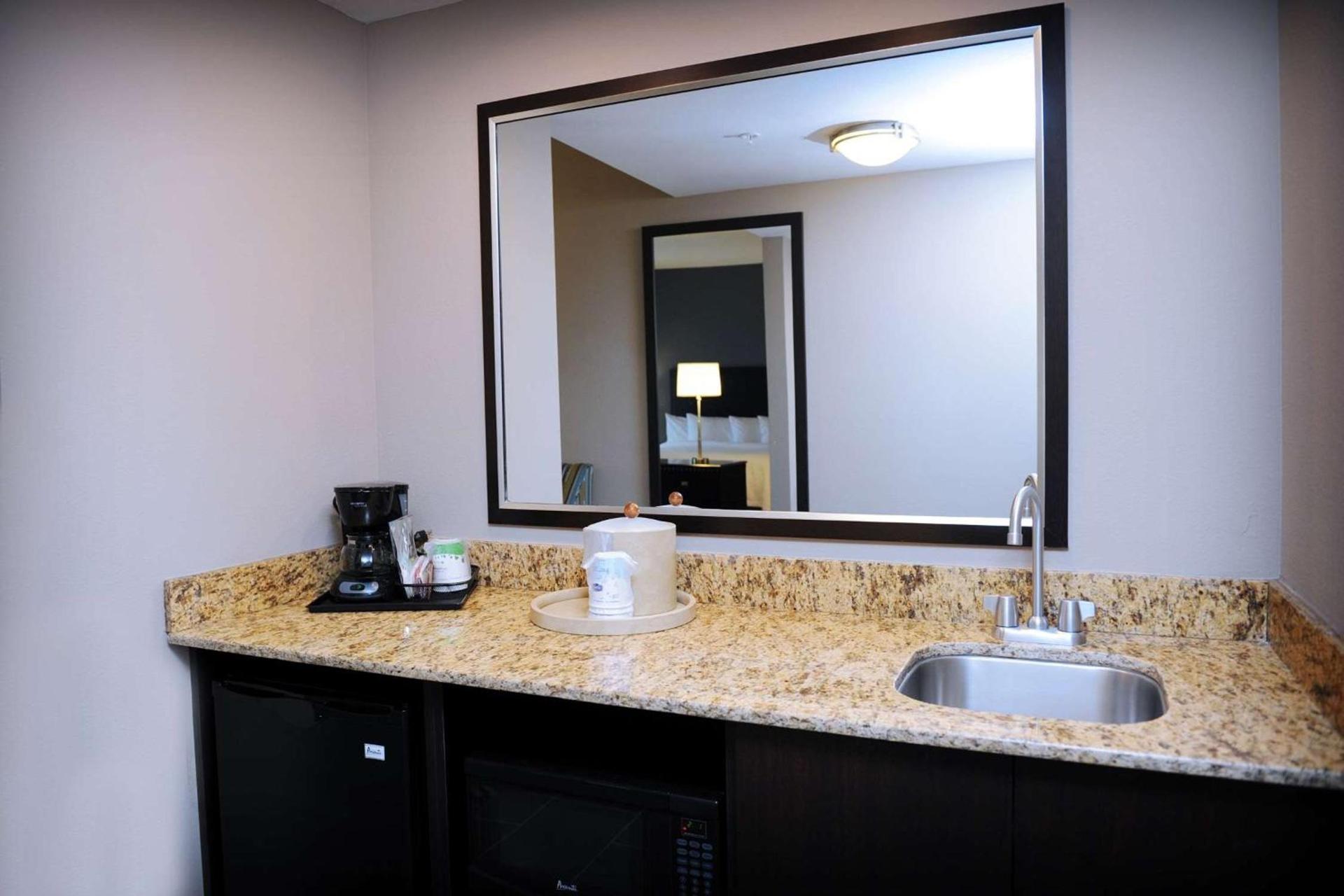 Hampton Inn Crystal River photo 27