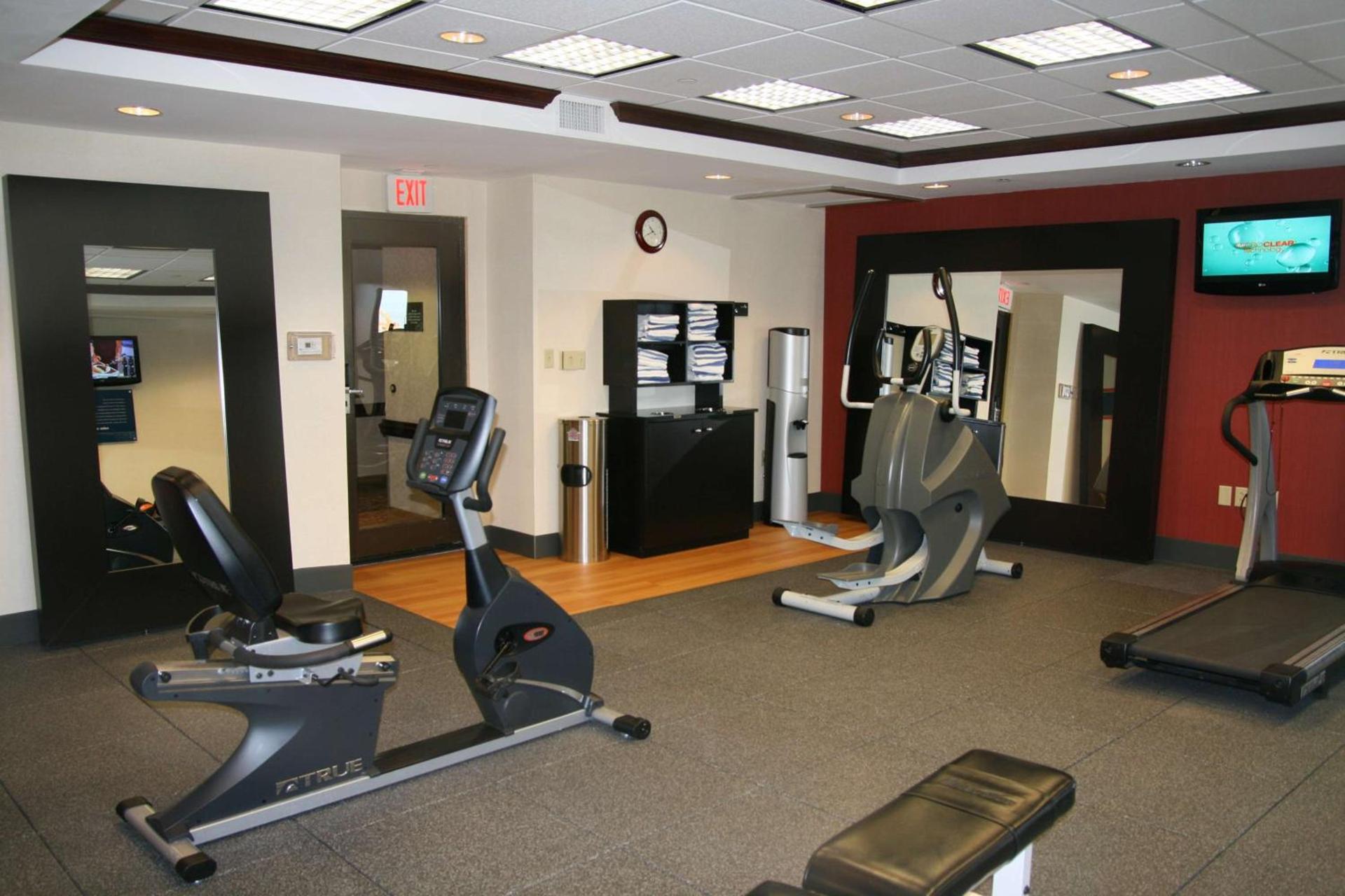 Hampton Inn Olive Branch photo 9