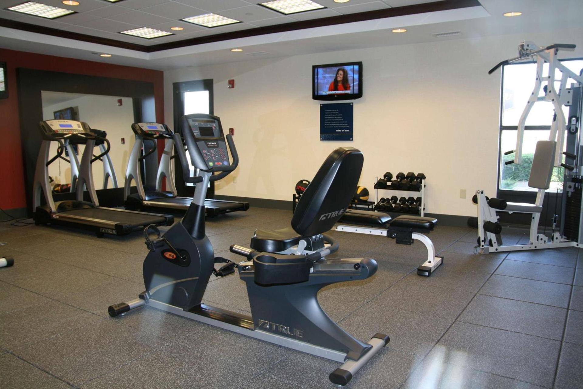 Hampton Inn Olive Branch photo 11