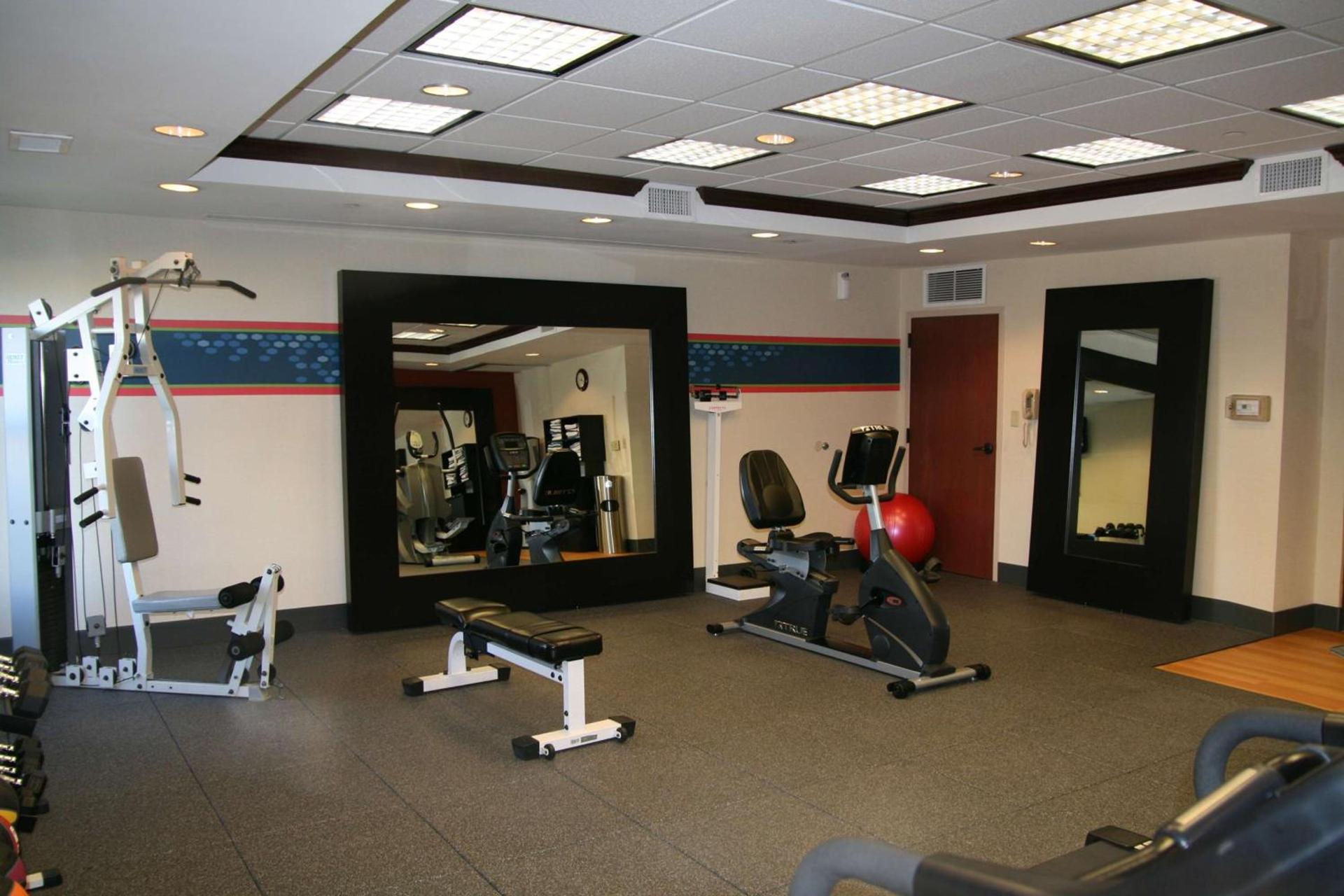 Hampton Inn Olive Branch photo 12