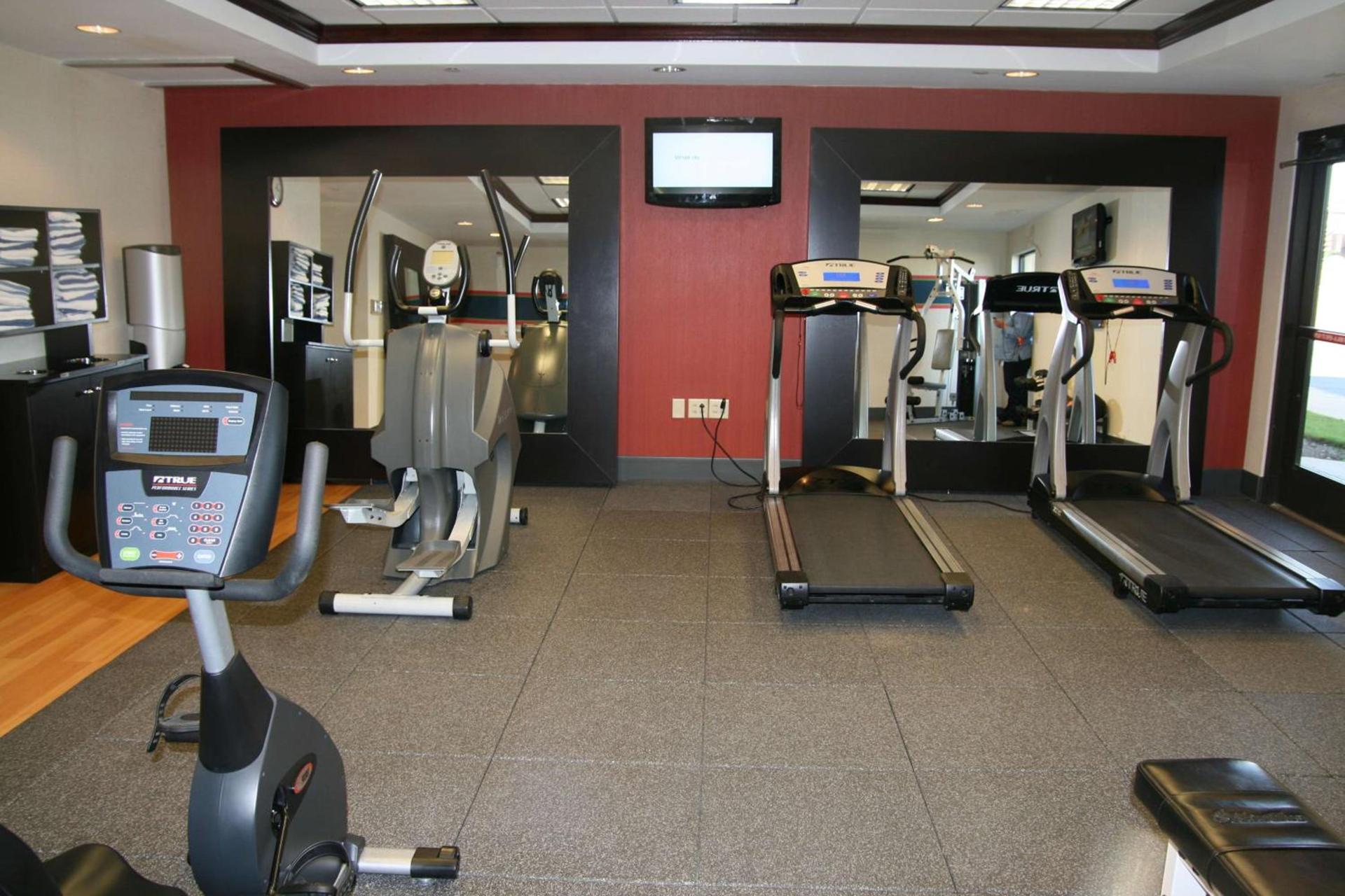 Hampton Inn Olive Branch photo 13