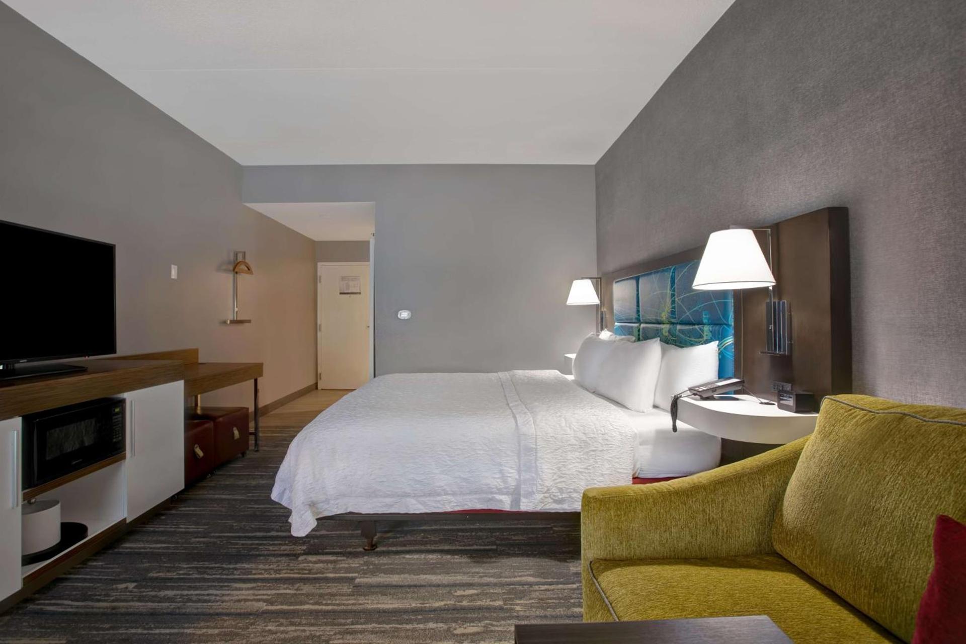Hampton Inn Olive Branch photo 15