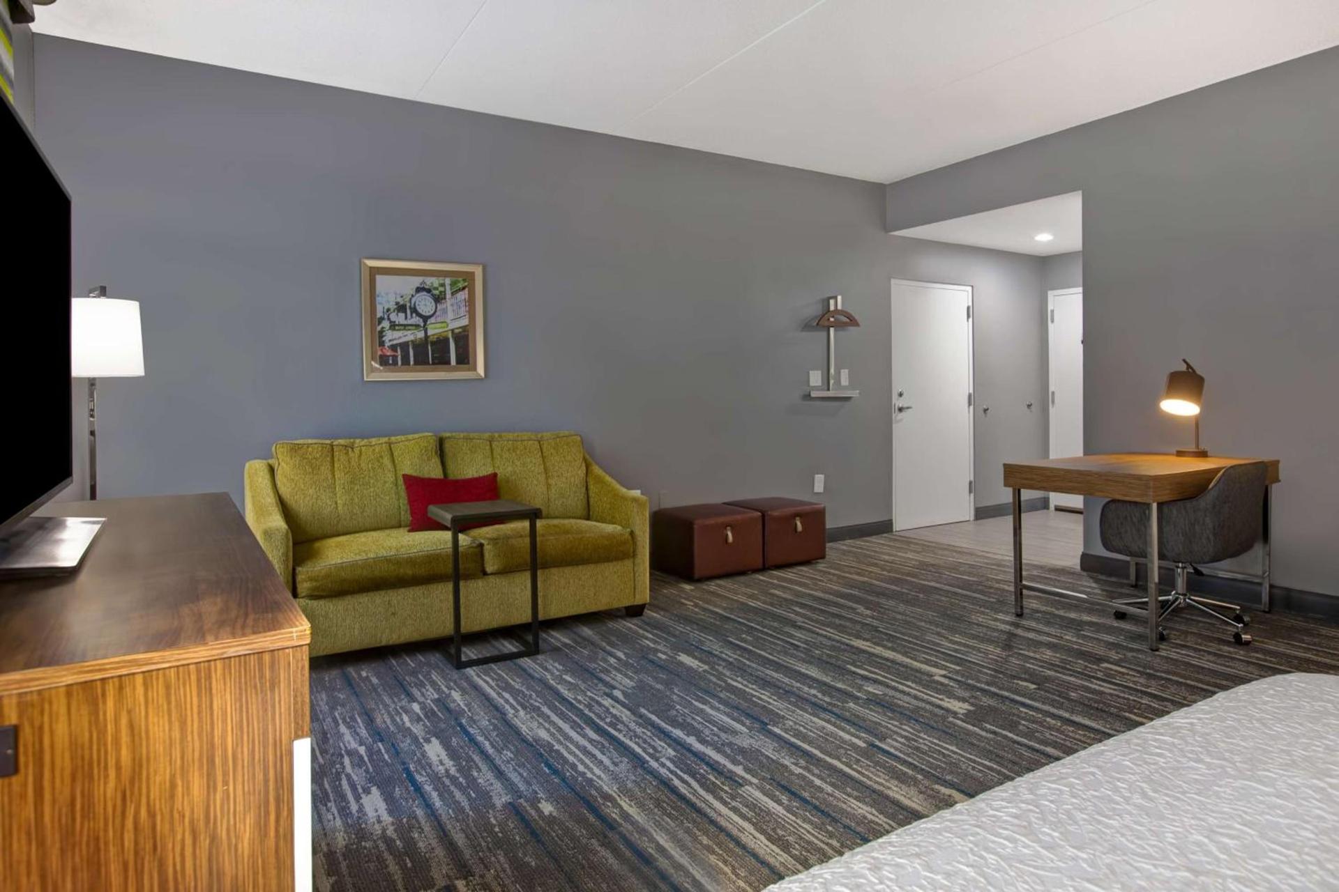 Hampton Inn Olive Branch photo 23