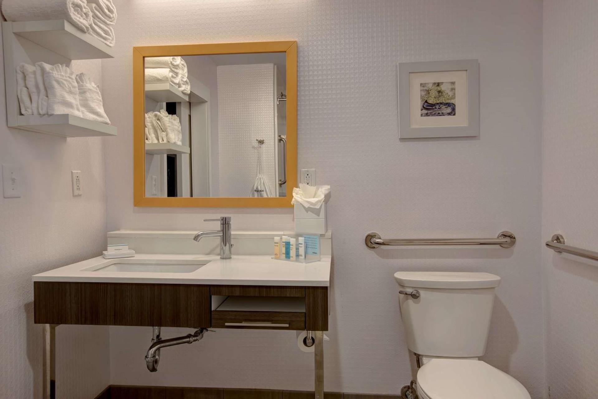 Hampton Inn Olive Branch photo 25