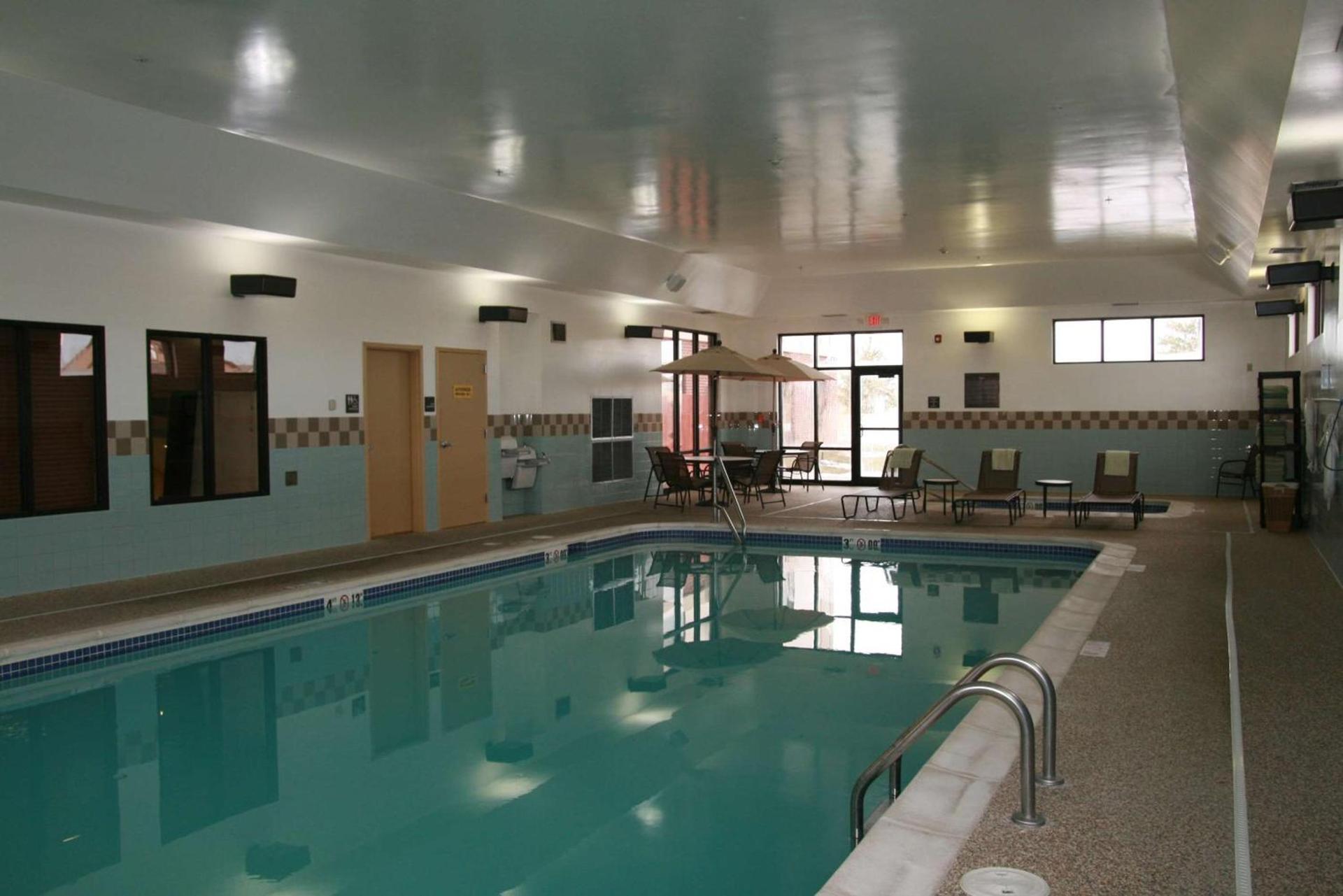 Newly Renovated Hampton Inn Omaha West Lakeside photo 7